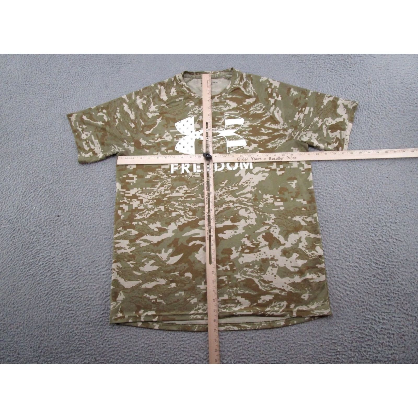 Under Armour Under Armour Freedom Camo Short Sleeve Shirt Mens XL Activewear Military Camouflage Logo Breathable T-Shirt 2020s Mens Size US XL / EU 56 / 4 - 5 Thumbnail