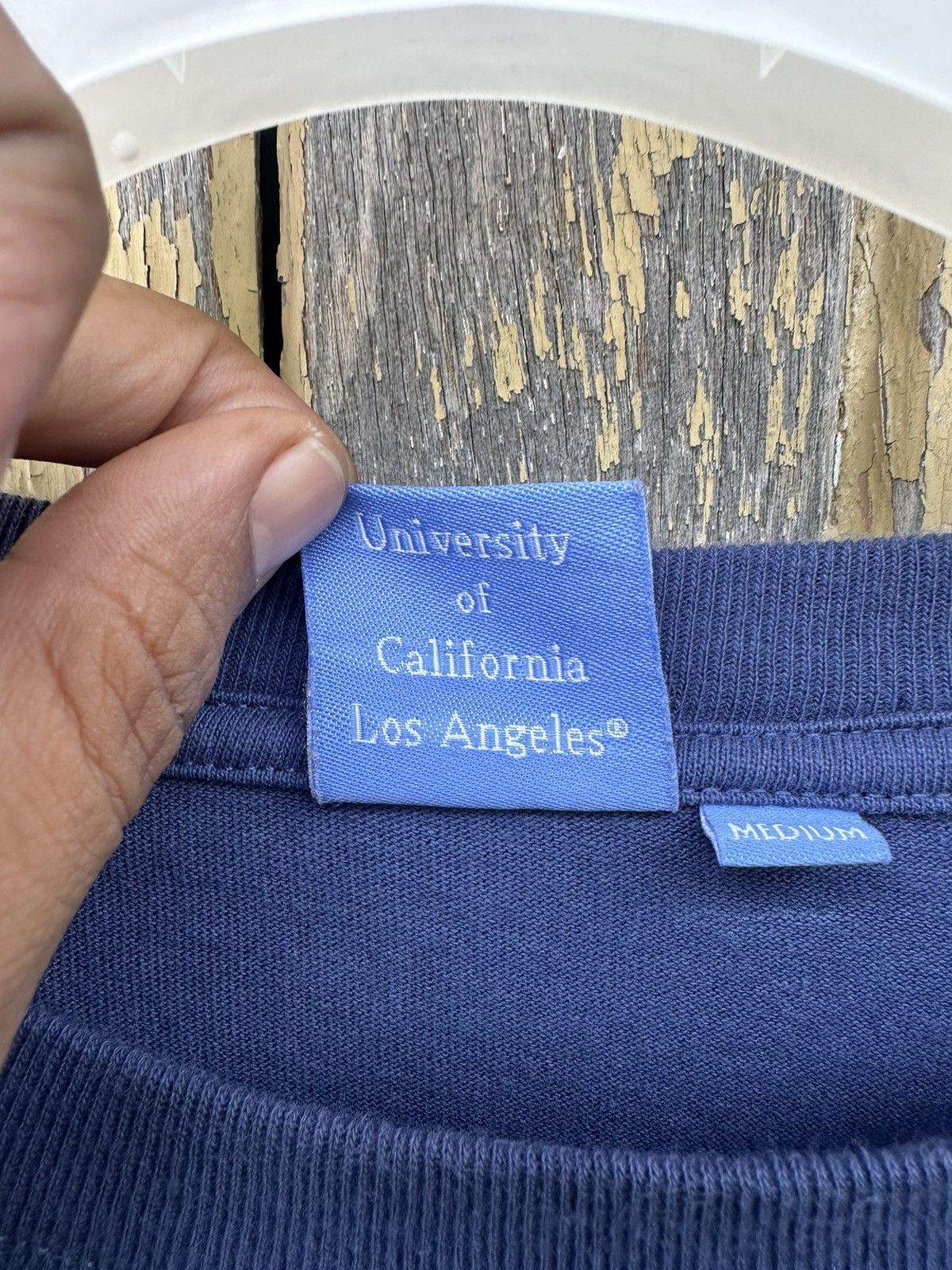 Collegium Ucla University Embroidery Logo Vintage TShirt A518 Size US M / EU 48-50 / 2 - 9 Thumbnail