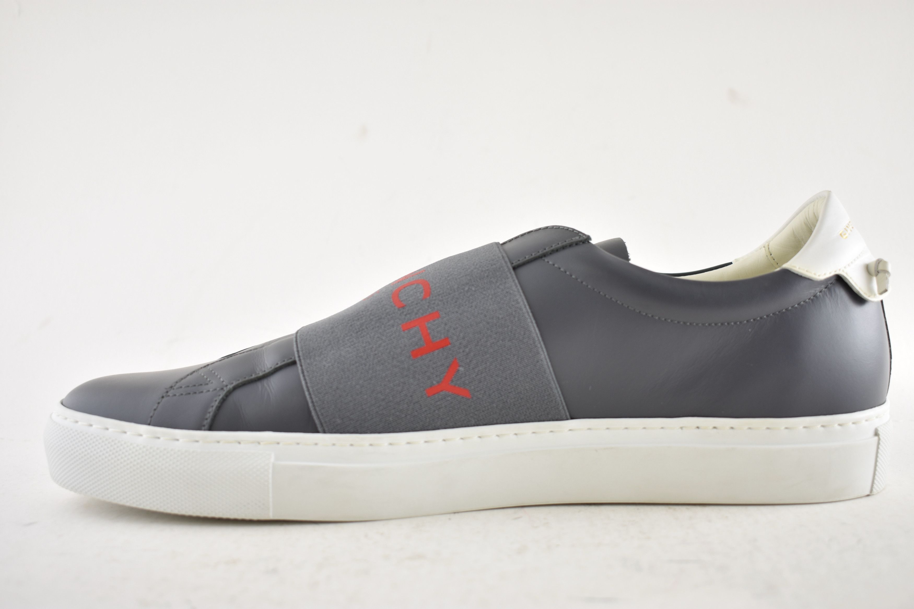 Givenchy Givenchy Urban Street Red Logo White Low Top Sneaker 44 11 Size US 11 / EU 44 - 8 Thumbnail