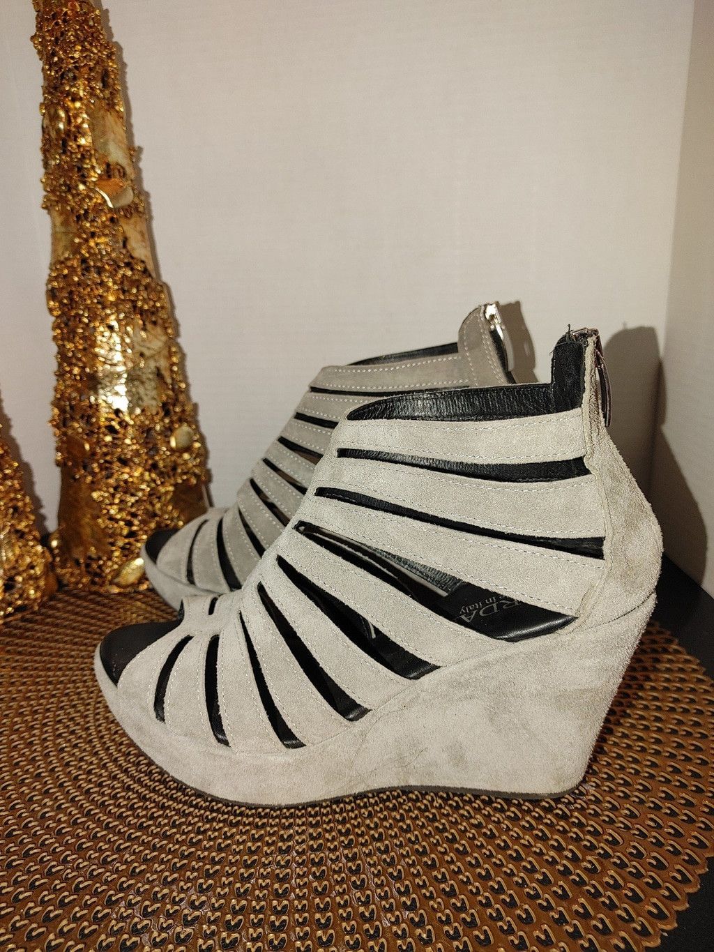 Other Cordani Electra Platform Suede Wedge heels size 38 Size US 7.5 / IT 37.5 - 1 Thumbnail