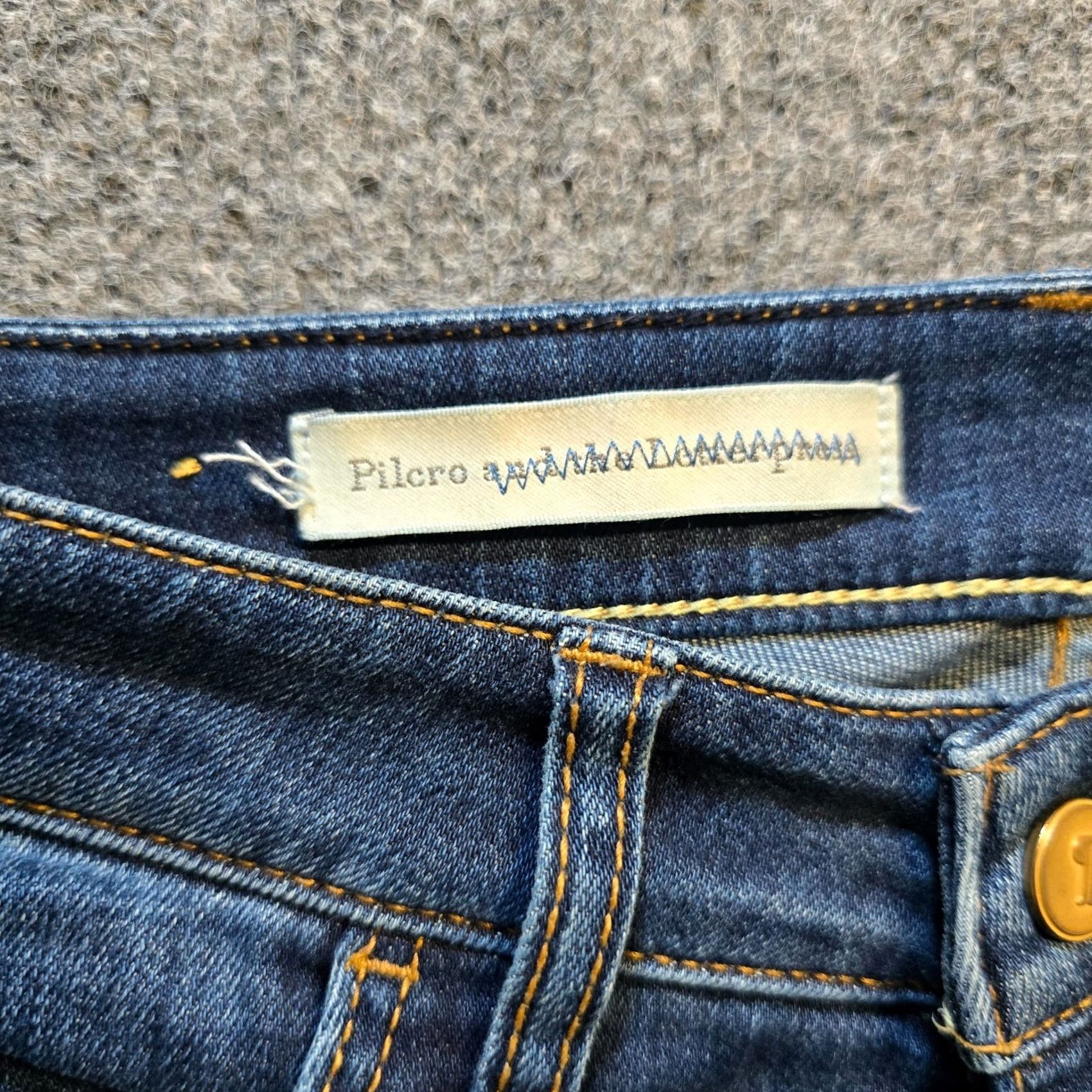 Vintage Pilcro Jeans Womens Size 25 Petite Blue Denim Capri Crop Stretch Capsule Casual Jeans Woman 5-Pocket Design Inseam 24in Capris Size 42" / US 20 - 3 Thumbnail