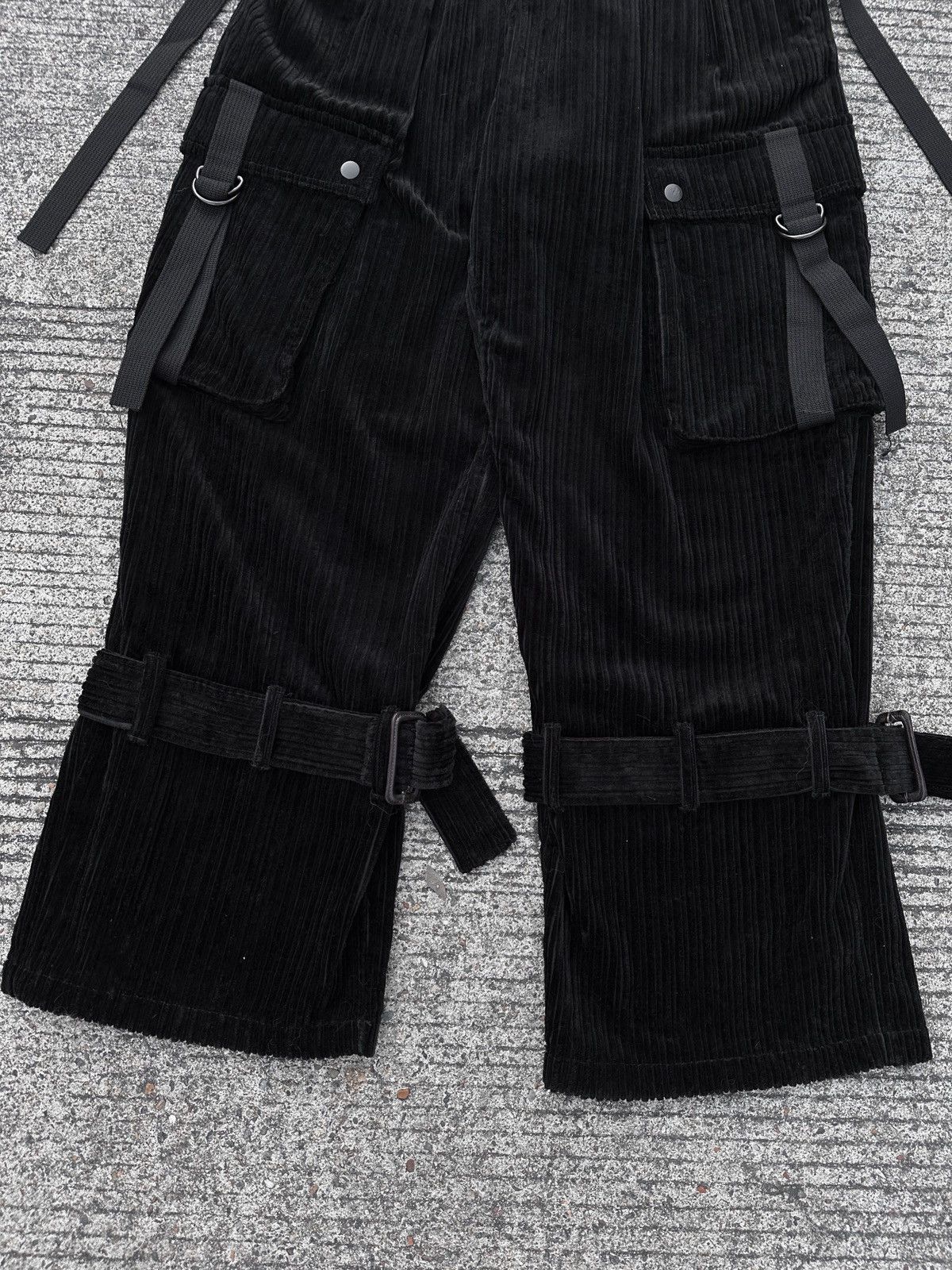 Japanese Brand × SHAREEF Shareef Black Corduroy Bondage Cargo Pants Size US 30 / EU 46 - 7 Thumbnail