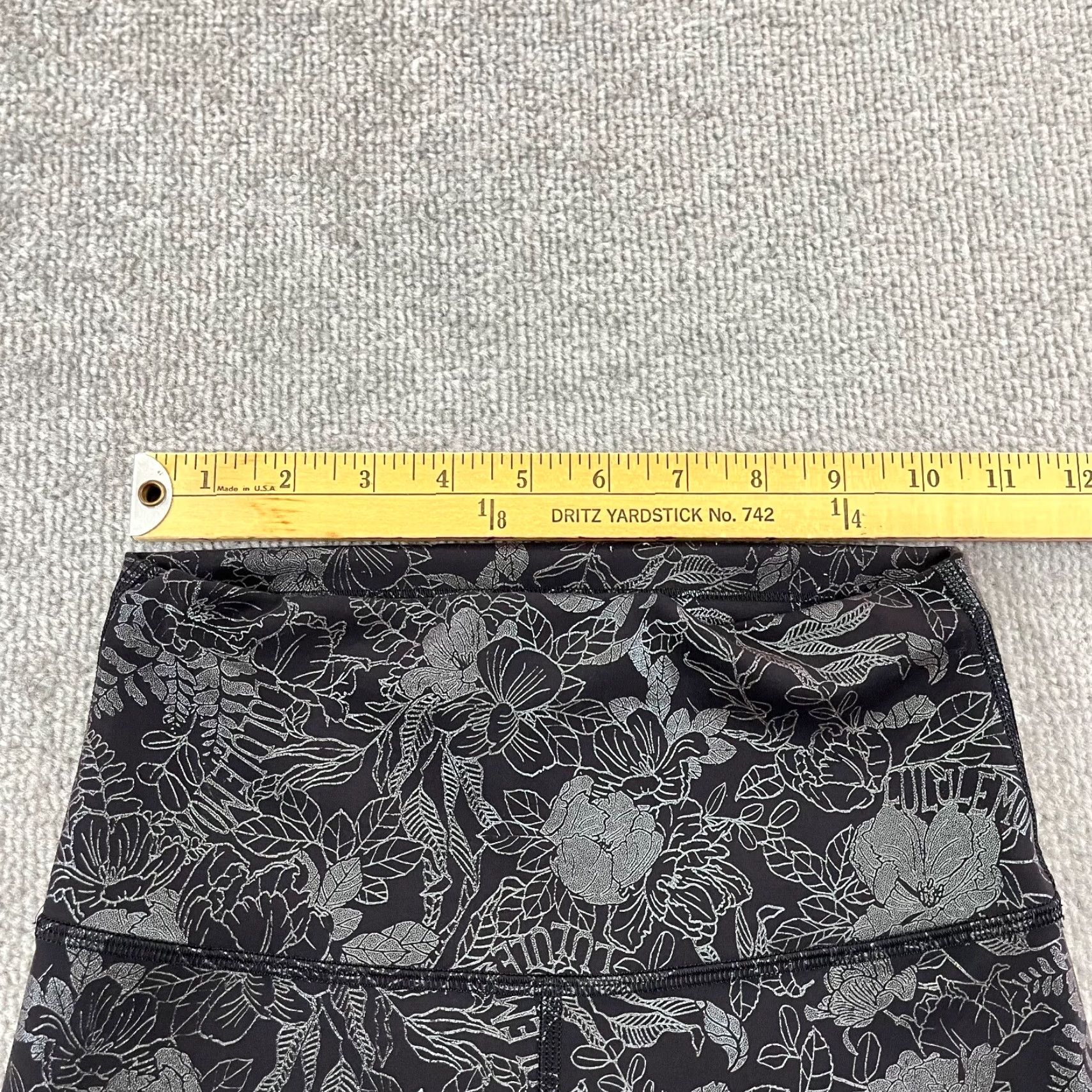 Lululemon LULULEMON Leggings Womens Size 4 High Rise Wunder Train Flourish Black Foil Yoga Size 27" / US 4 / IT 40 - 6 Thumbnail