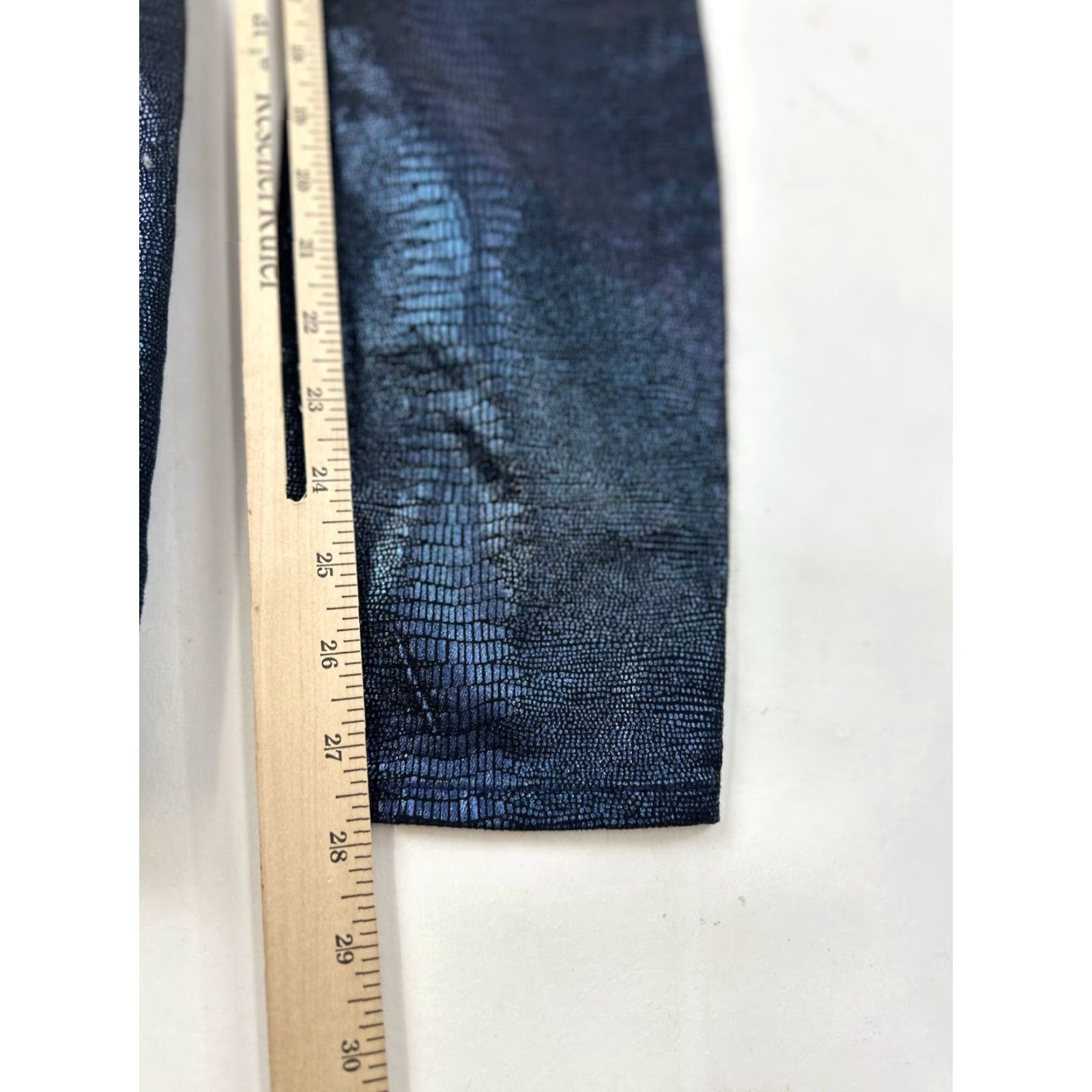 Juicy Couture Juicy Couture Pants Women’s 26 Blue Python Print Skinny Size 26" / US 2 / IT 38 - 5 Thumbnail