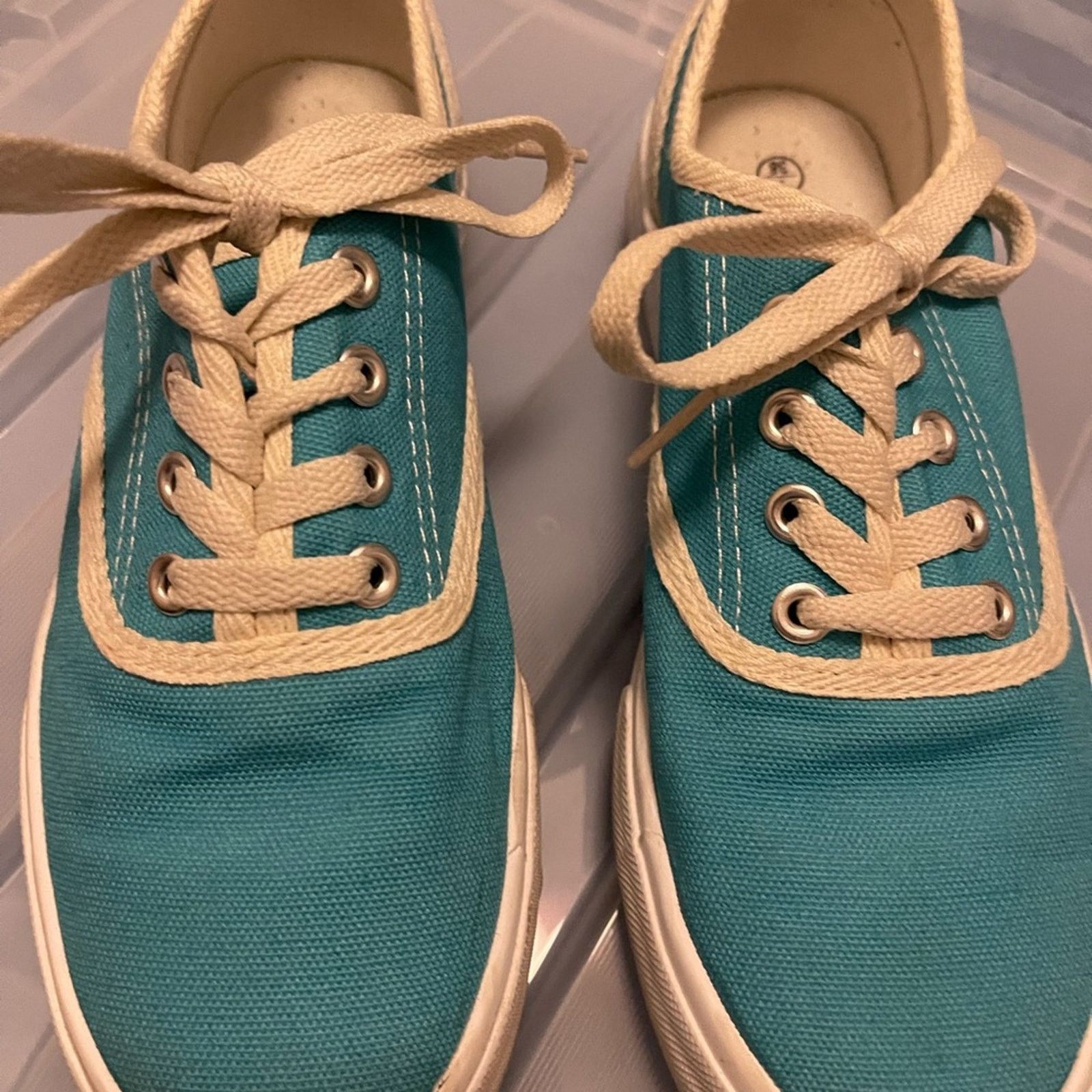 Canvas Stylish Teal Sneakers for Women Size US 7 / IT 37 - 2 Thumbnail