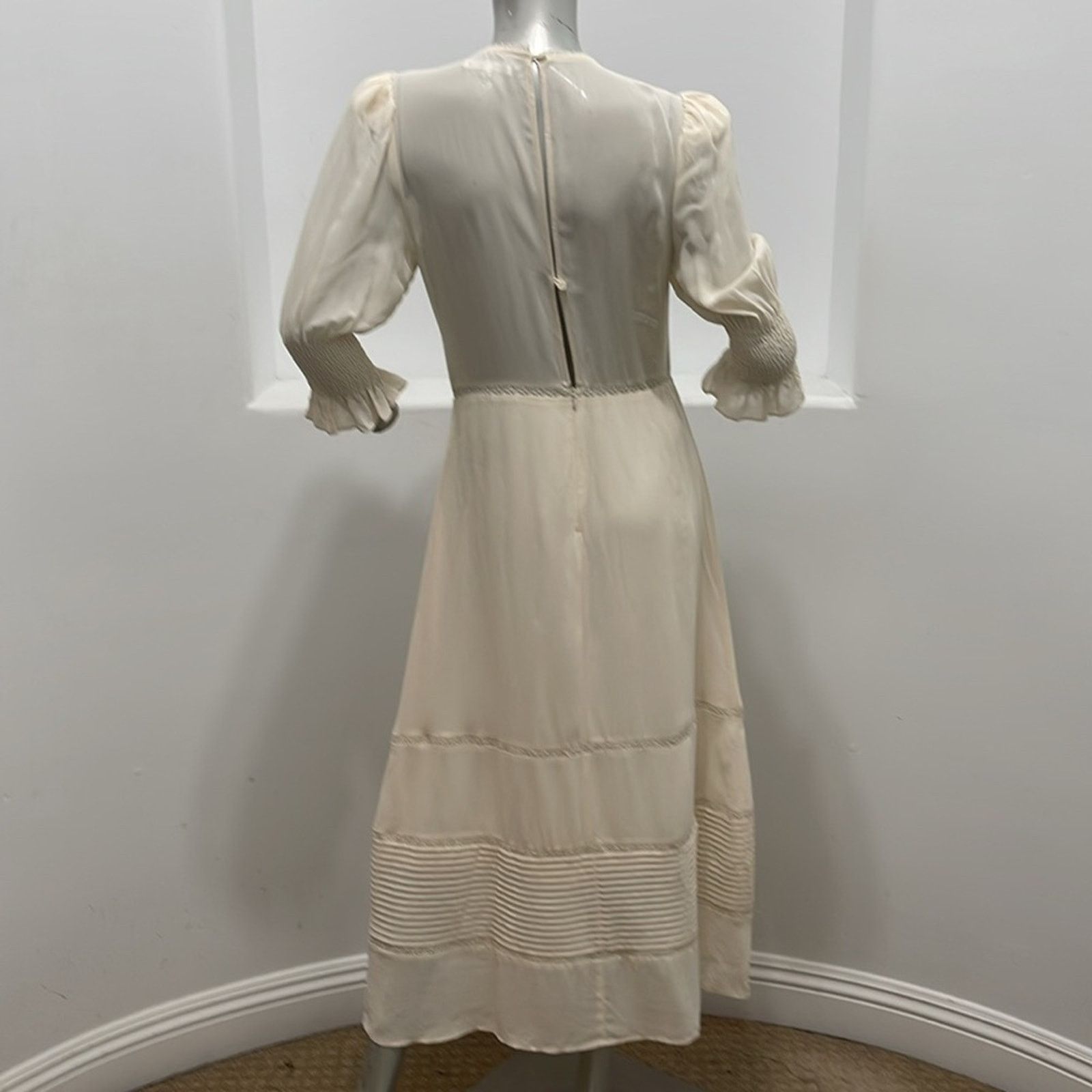 Reformation Reformation Cream Bishop Sleeve A-Line Midi Dress Size 8 Size M / US 6-8 / IT 42-44 - 11 Thumbnail