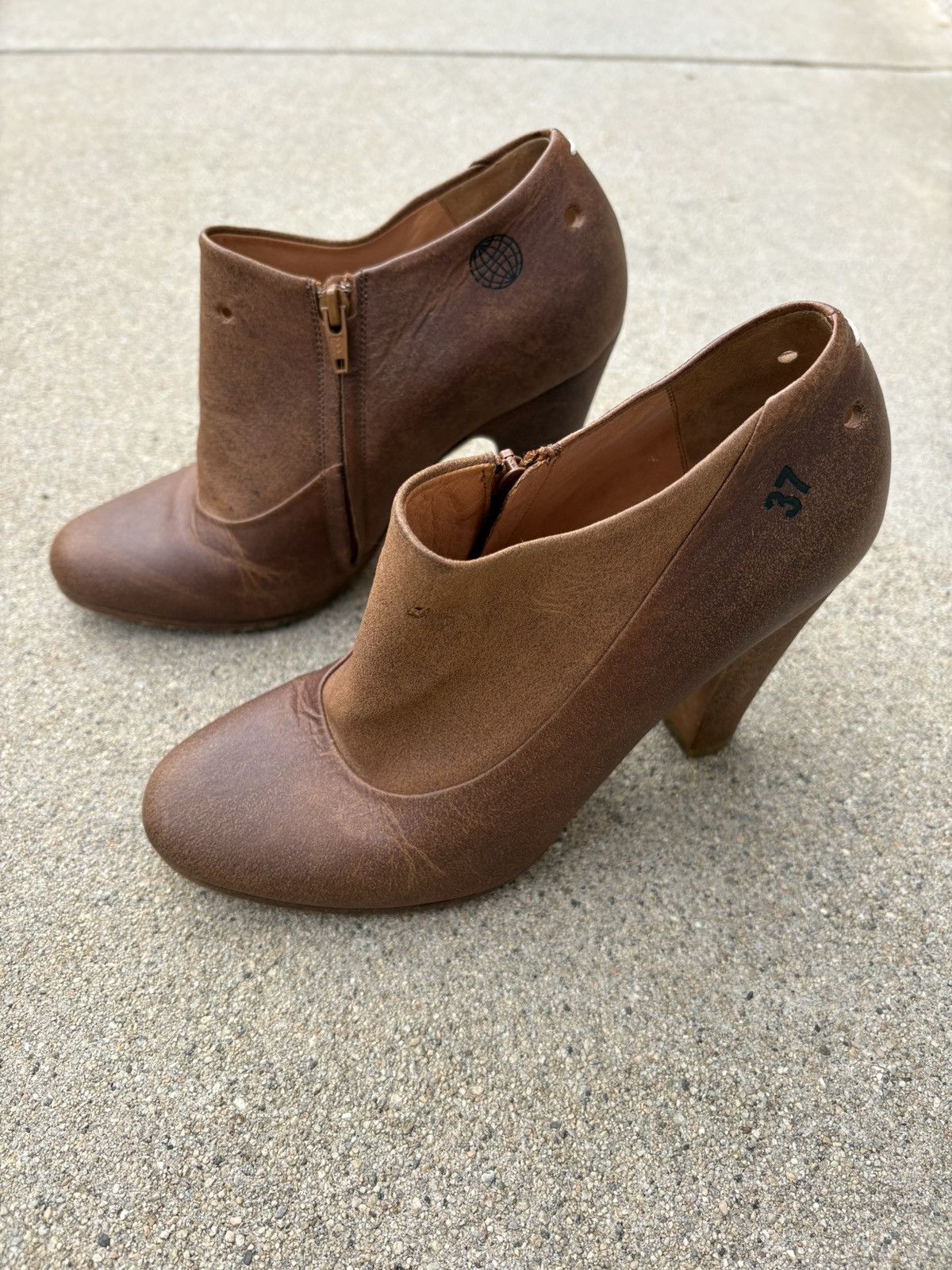 Maison Margiela Margiela shoe-last ankle boot heel Size US 7 / IT 37 - 7 Thumbnail