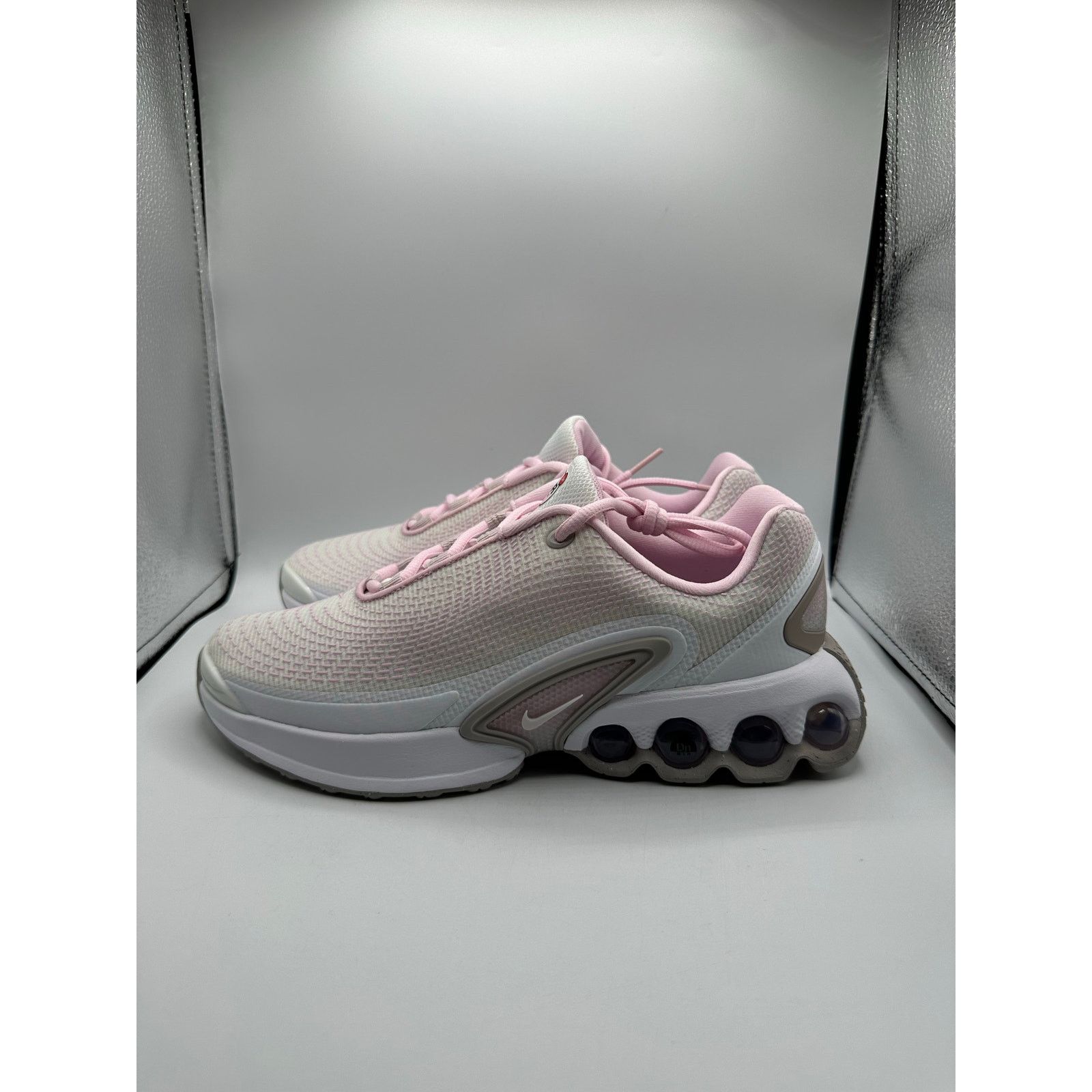 Nike Nike Air Max DN GS “Pink Foam Platinum Violet” size 6.5y/8w Size US 8 / IT 38 - 1 Thumbnail