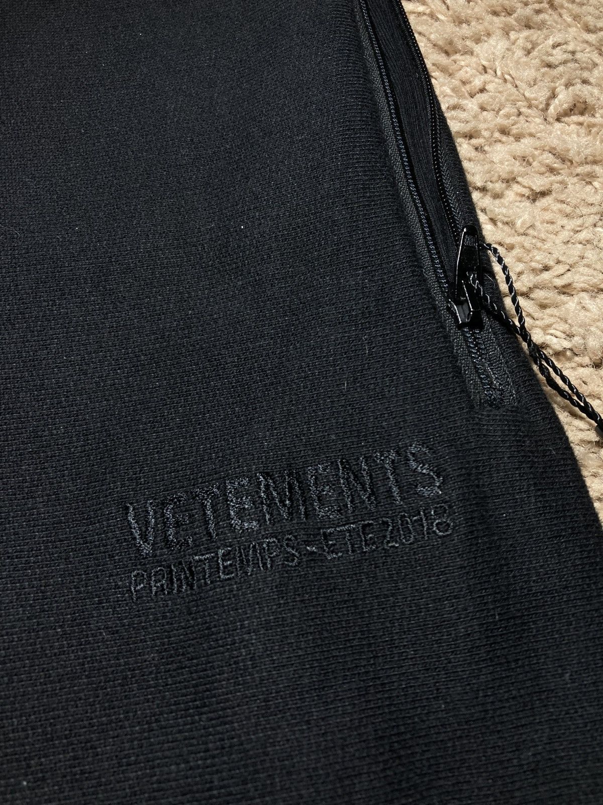 Vetements SS18 Vetements Umbro Logo Sweatpants Small 2018 Demna Sport Size US 30 / EU 46 - 4 Thumbnail