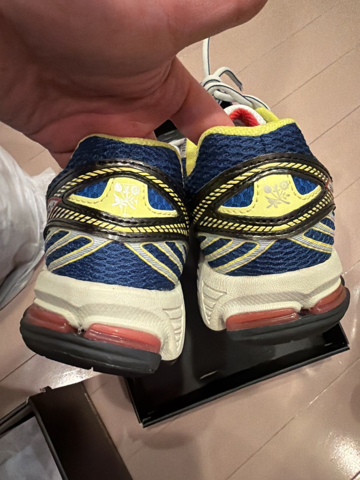 Aime Leon Dore × New Balance Aime Leon Dore New Balance 860v2 Size US 9 / EU 42 - 12 Thumbnail