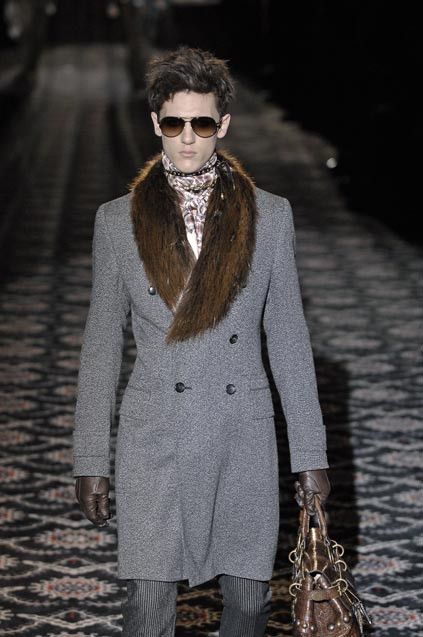 Gucci F/W 2008 RUNWAY CASHMERE COAT WITH BEAVER FUR COLLAR Size US L / EU 52-54 / 3 - 1 Thumbnail
