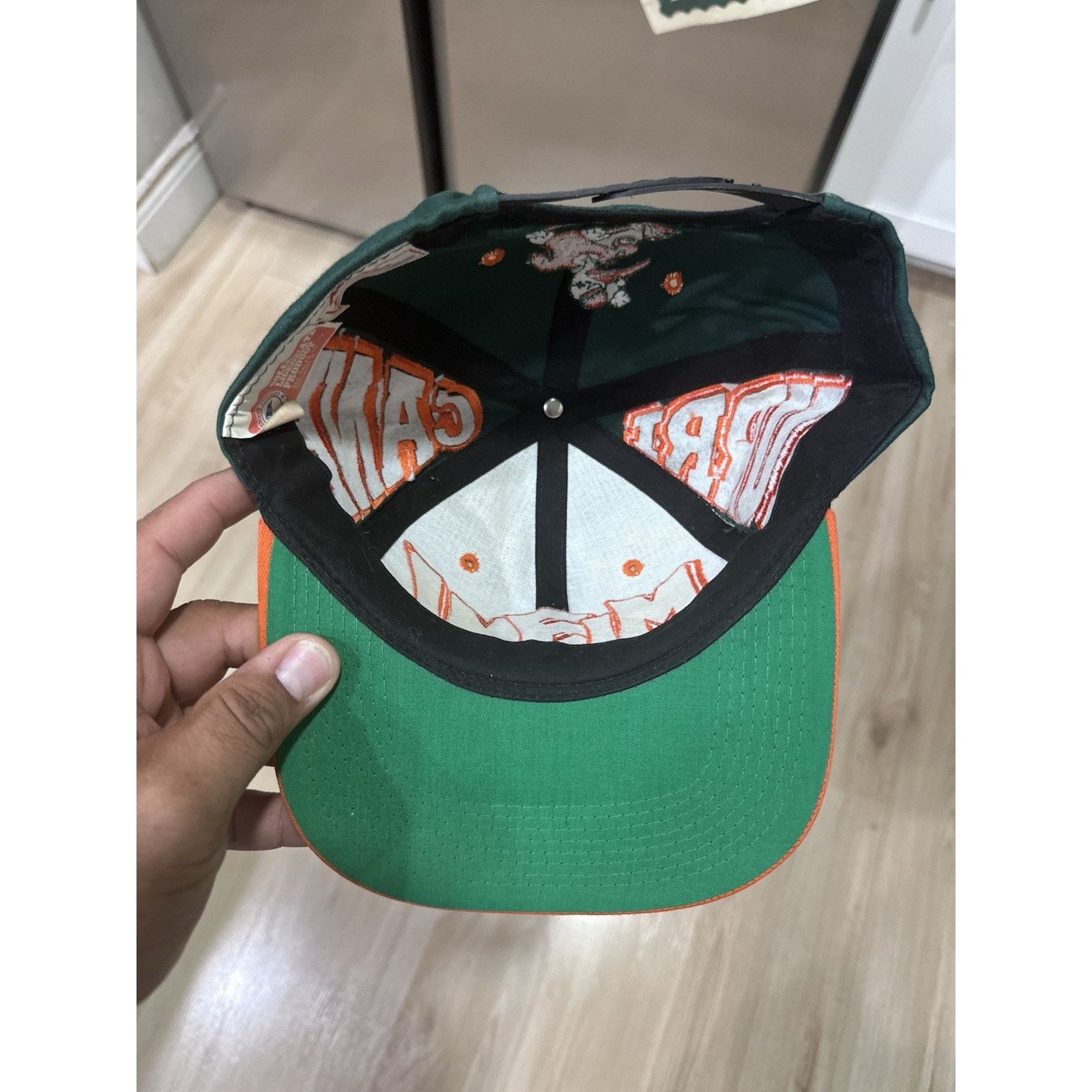 & Other Stories Vintage 1990s Miami Hurricanes Spellout Snapback Hat Size ONE SIZE - 5 Thumbnail