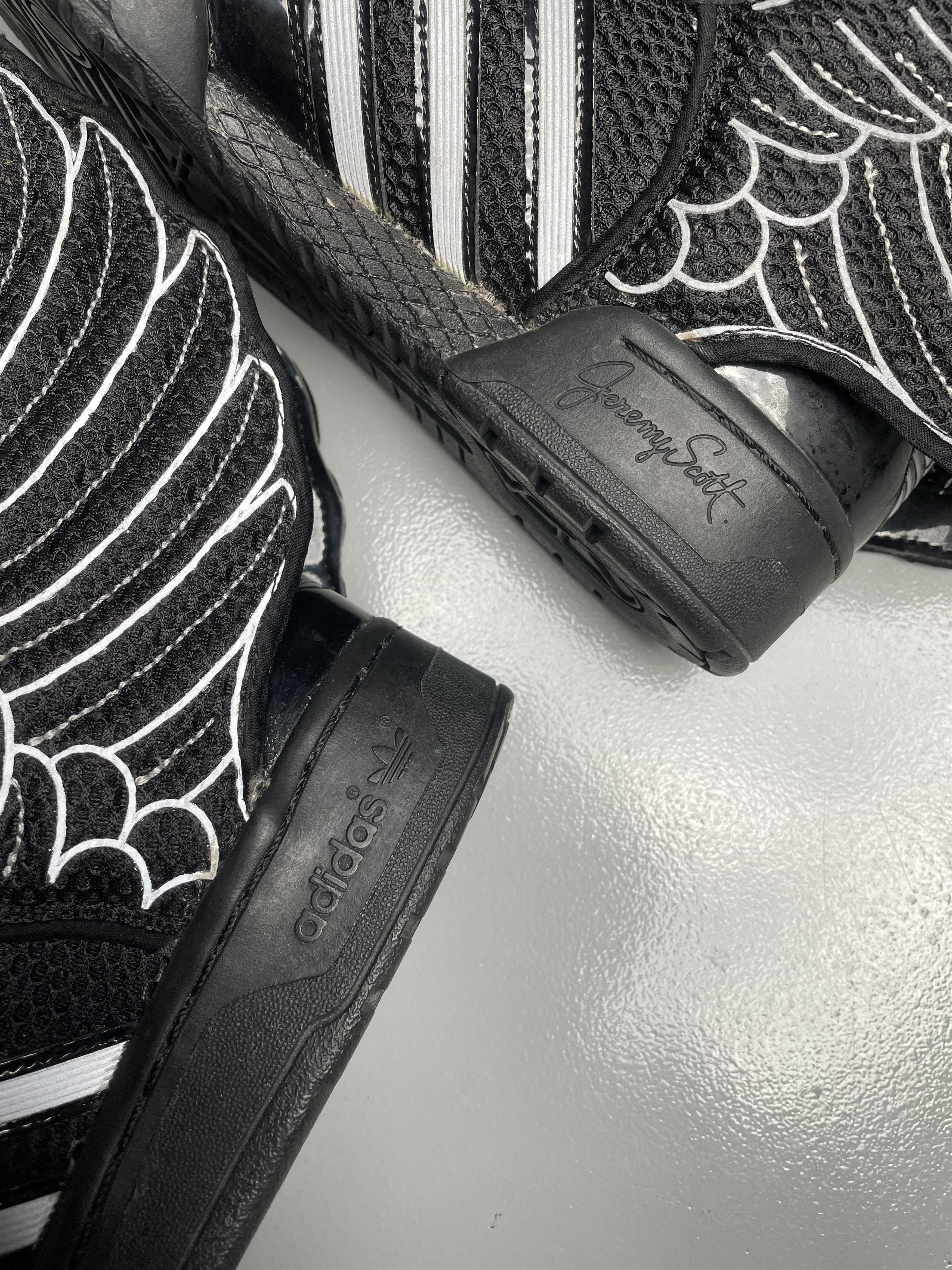 Adidas × Jeremy Scott adidas X Jeremy Scott 2015 JS Wings 2.0 Mesh black Size US 9 / EU 42 - 8 Thumbnail