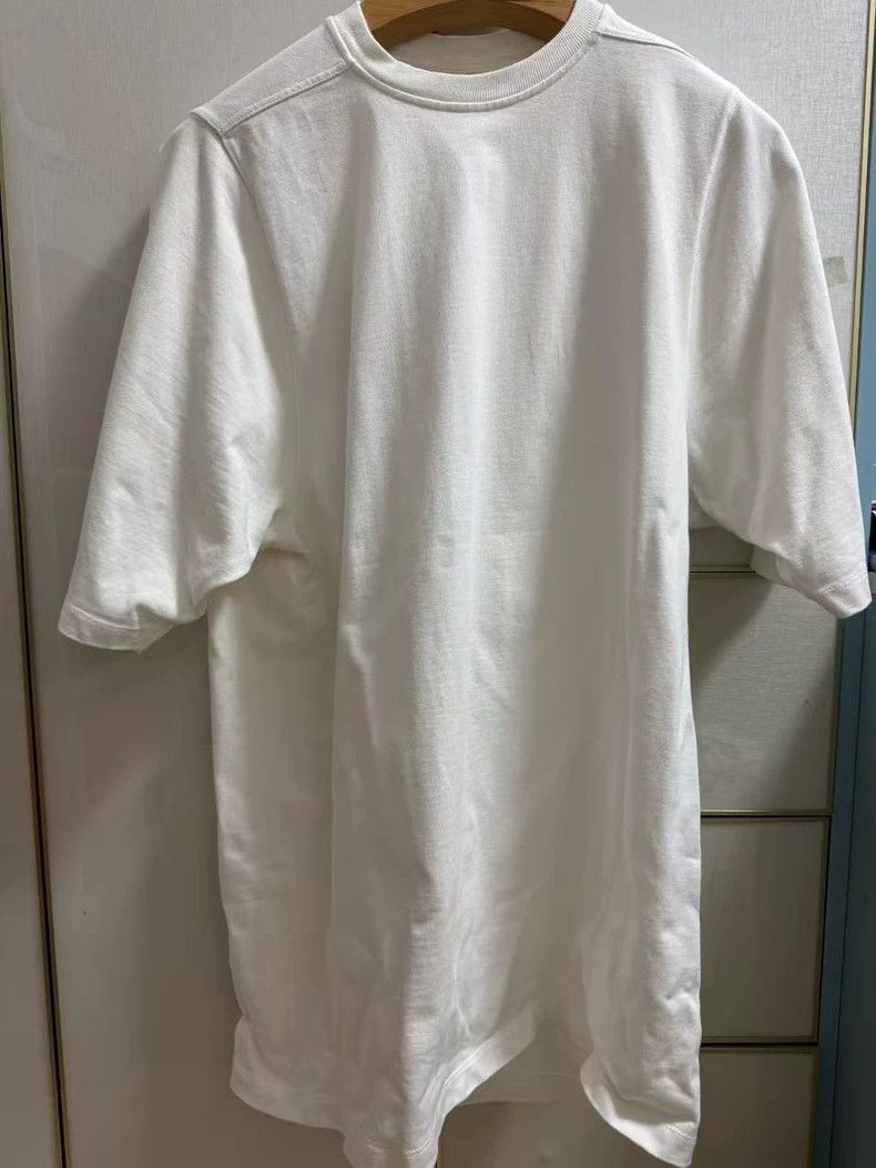 Rick Owens Rick Owens White milk short sleeve 2504-Nextarrow Size US M / EU 48-50 / 2 - 1 Thumbnail