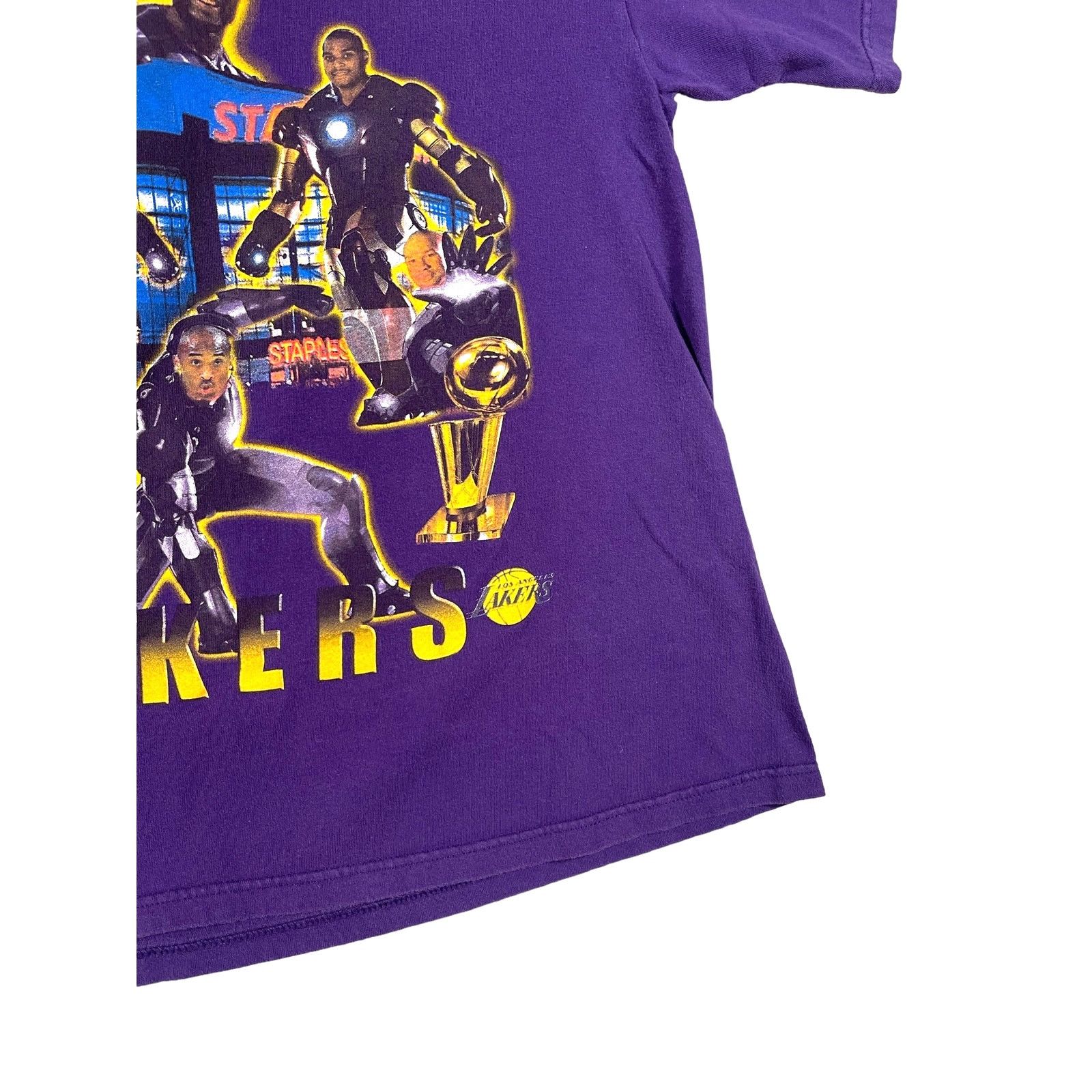 NBA × Vintage 2000's Los Angeles Lakers "Iron Men" T-Shirt Size US L / EU 52-54 / 3 - 6 Thumbnail
