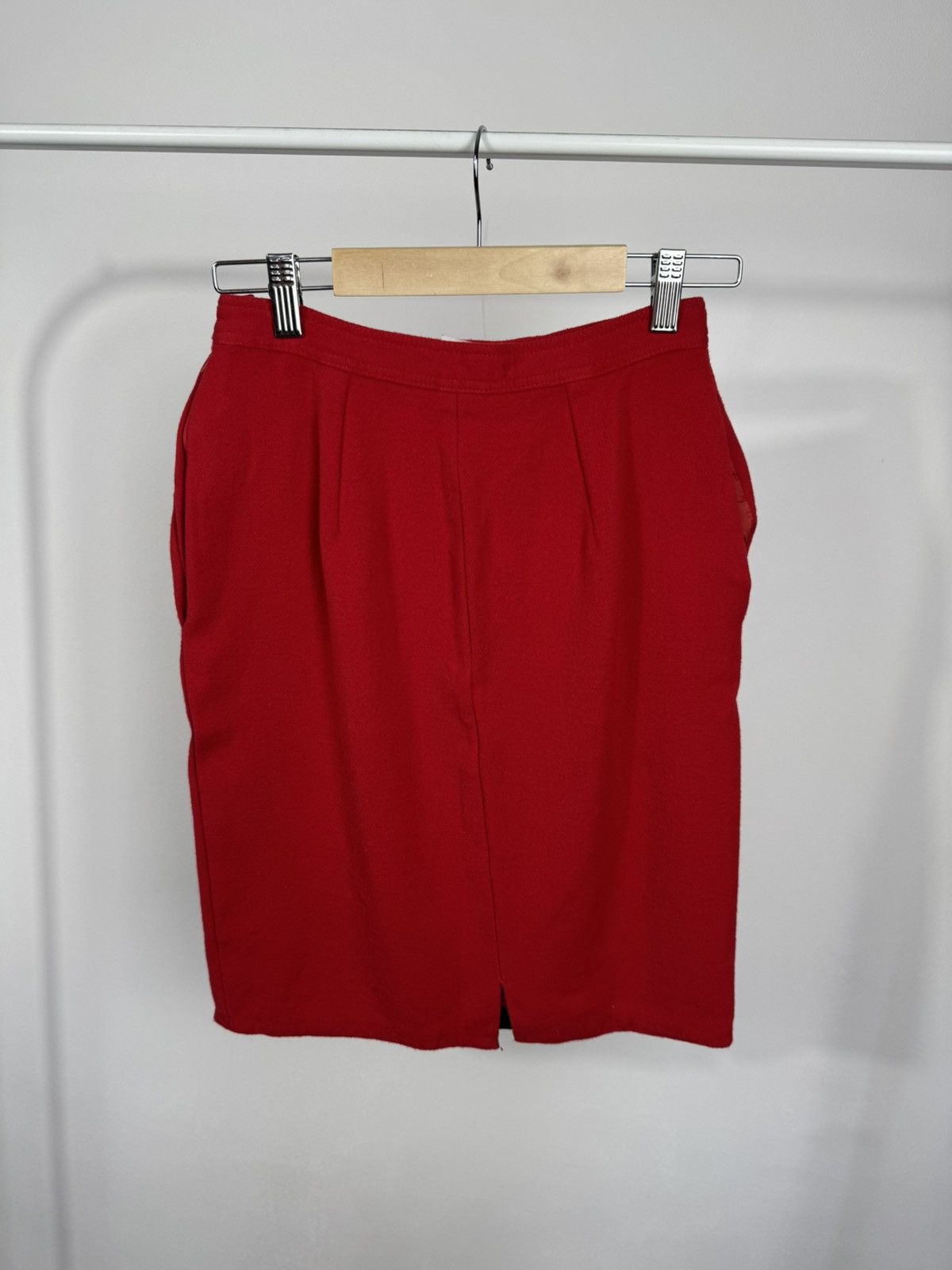 Valentino Vintage Valentino Studio Red Wool Pencil Midi Skirt Size 26" / US 2 / IT 38 - 10 Thumbnail