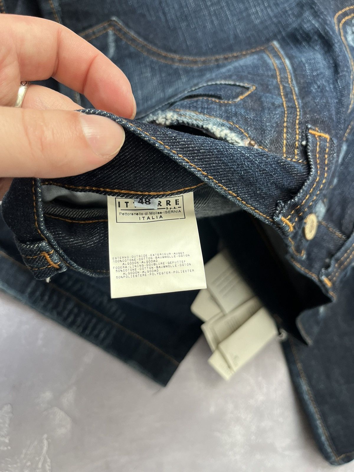 Versace Jeans Couture VINTAGE VERSACE JEANS COUTURE BAGGY PANTALONE VEST. DENIM Size US 34 / EU 50 - 19 Thumbnail