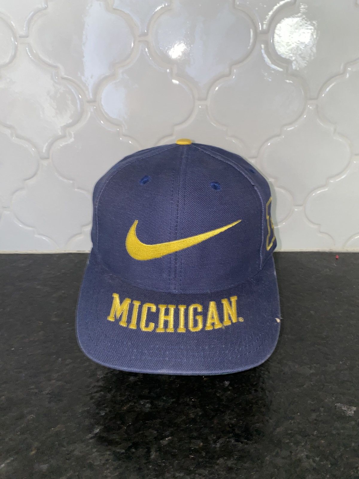 Vintage 90s Nike Michigan wolverines snapback