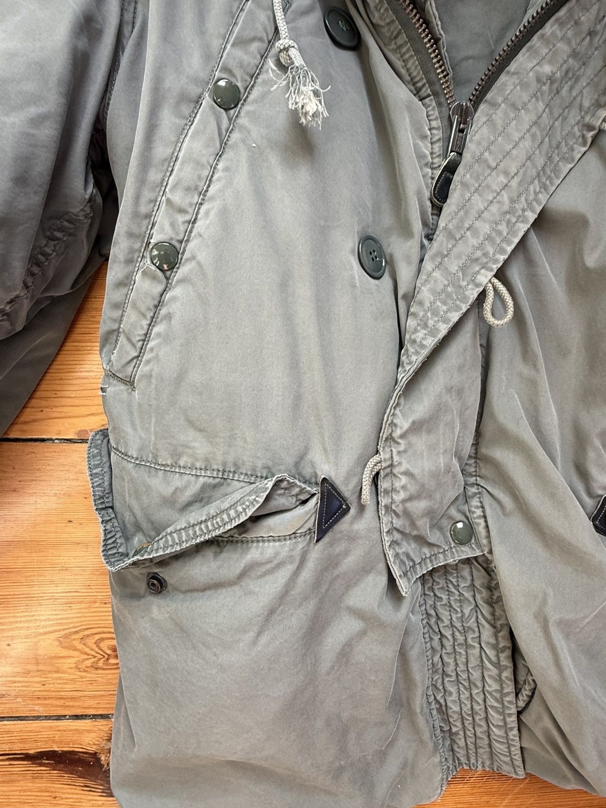 Vintage Olive Drab N-3B US Military Extreme Cold Weather Parka Size US L / EU 52-54 / 3 - 5 Thumbnail