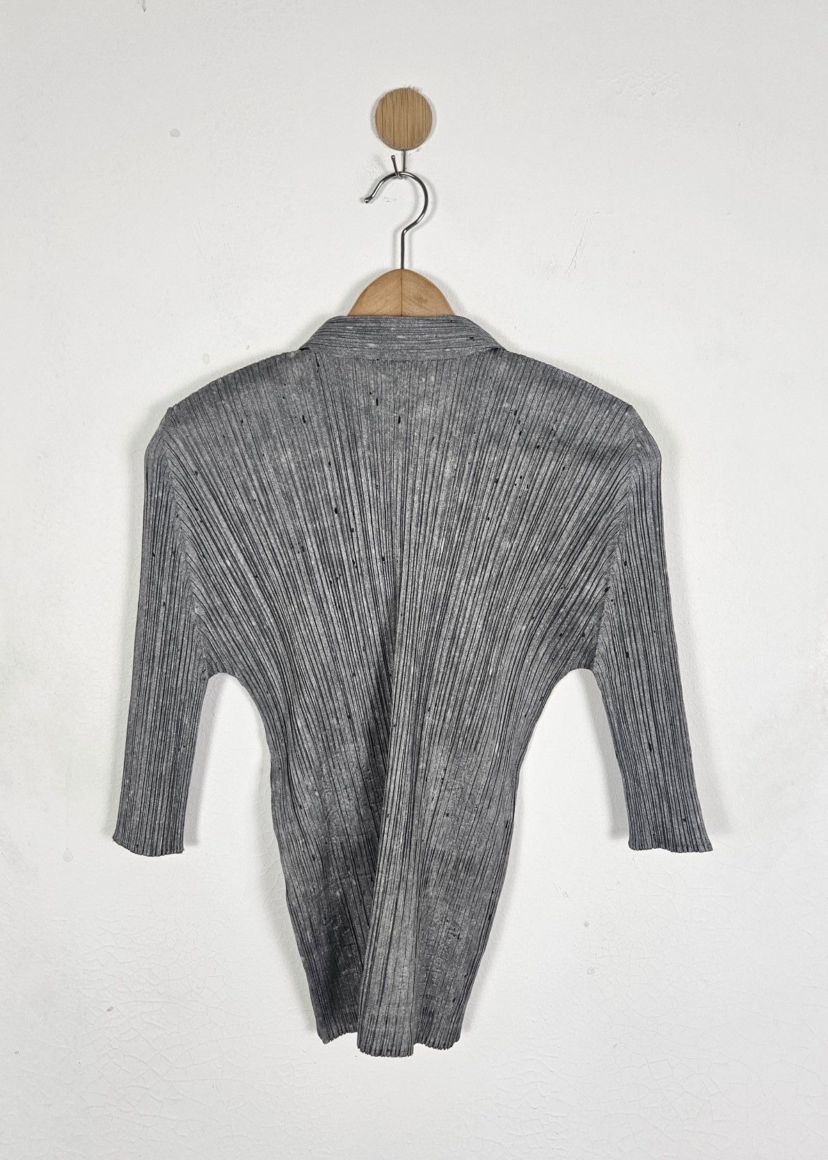 Pleats Please Issey Miyake Pleats Please Issey Miyake plissé shirt Size XS / US 0-2 / IT 36-38 - 3 Thumbnail