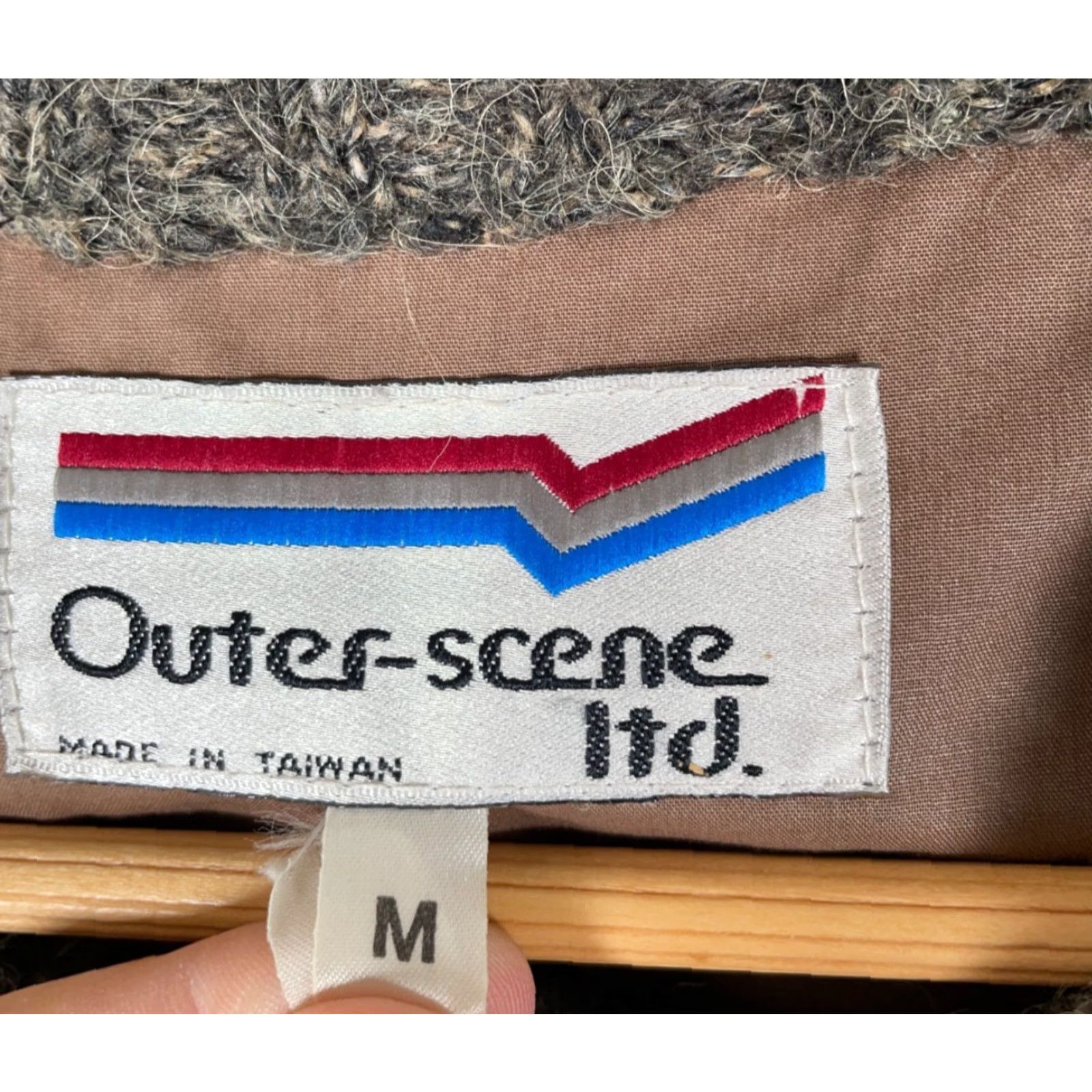 Vintage VINTAGE Outer Scene Vest Womens Medium Insulated Knit Sleeveless Snap Button Fuzzy Brown Green 80s Size M / US 6-8 / IT 42-44 - 3 Thumbnail