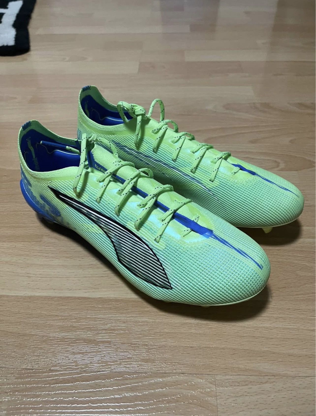 Puma Puma Ultra Ultimate 5 FG Size US 9 / EU 42 - 1 Thumbnail