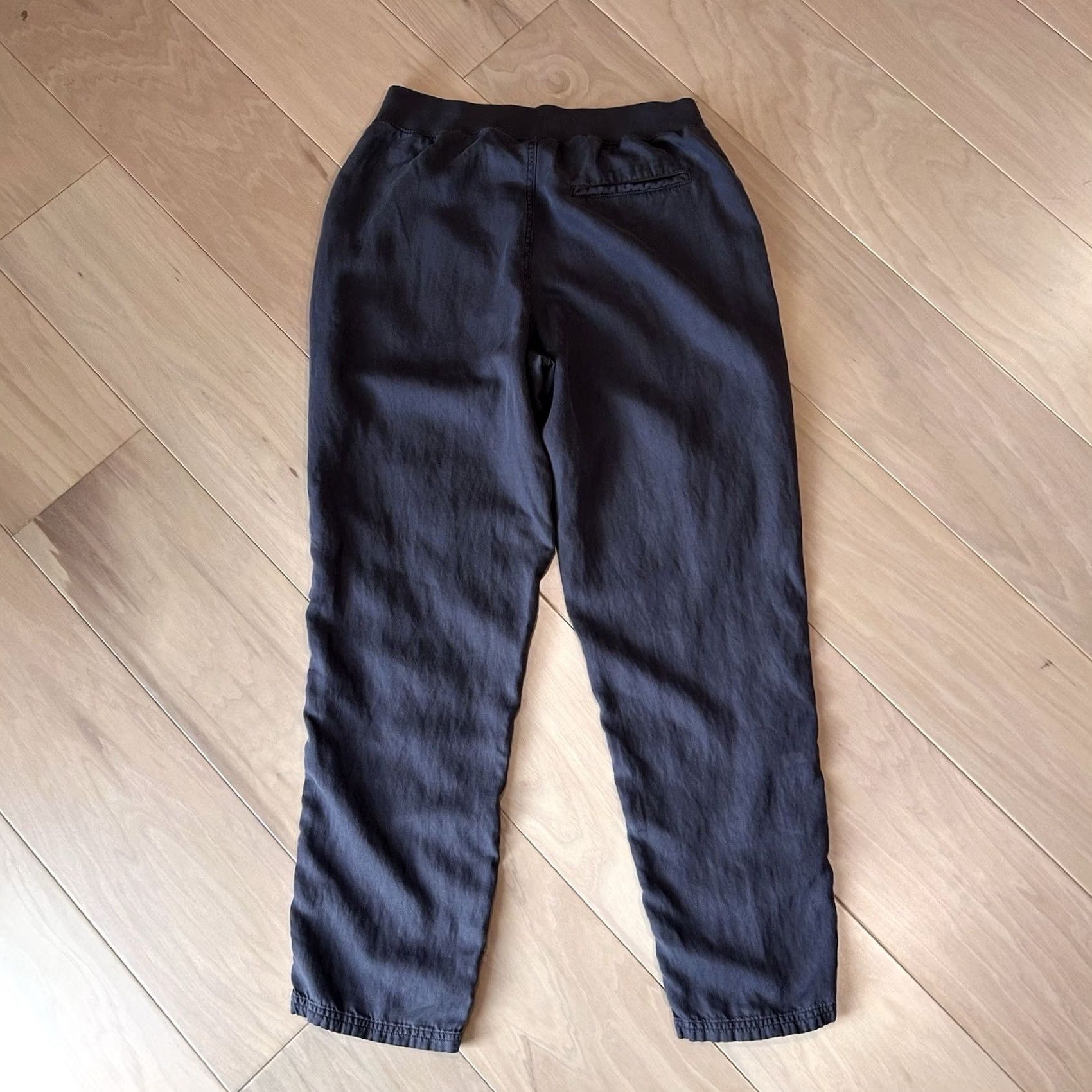 Faherty - Maximize search visibility: Uses keywords "Faherty Arlie Day," "Gray," and "Womens Medium" which are relevant to the product Size 32" / US 10 / IT 46 - 4 Thumbnail
