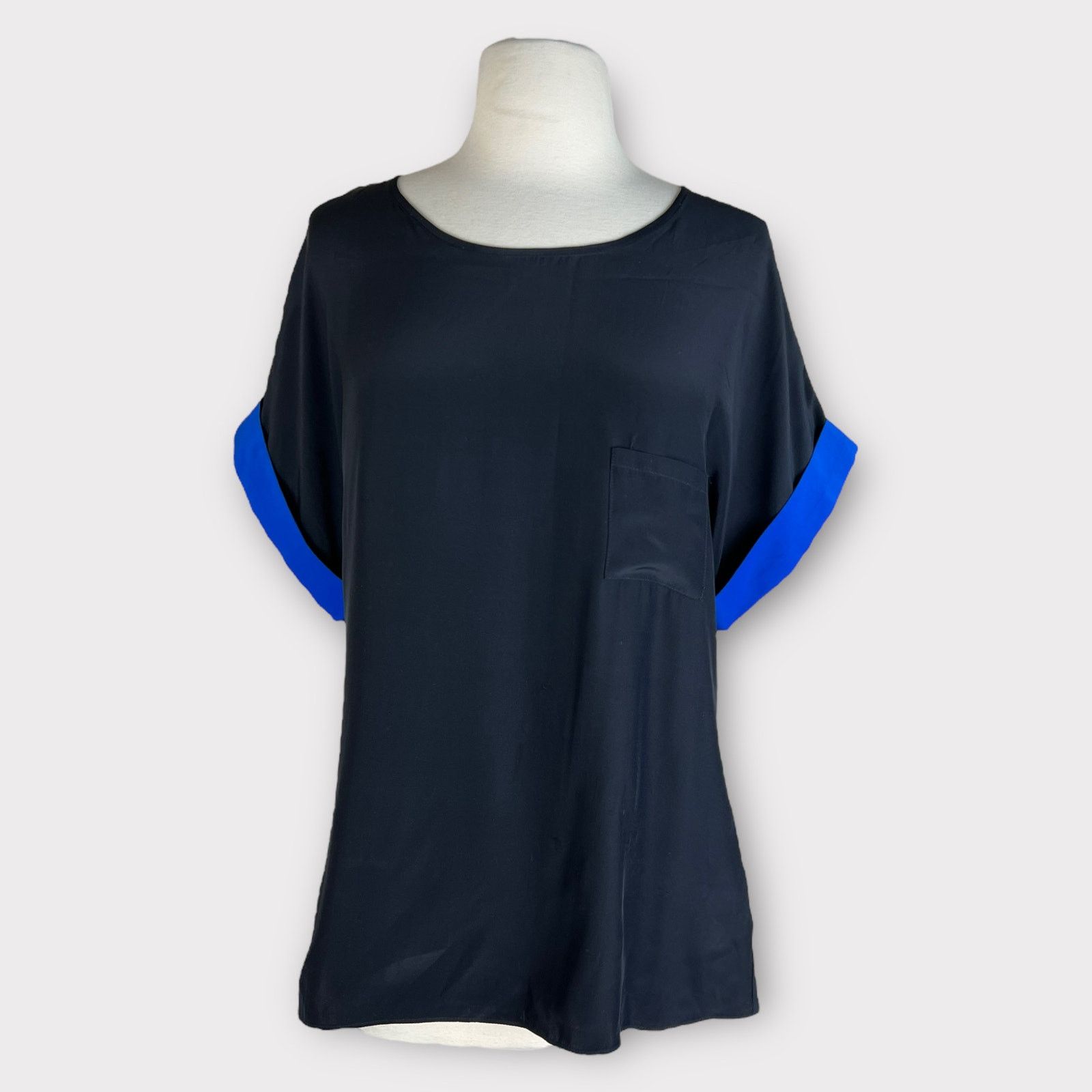 Nordstrom Kimberly Taylor | Silk Crewneck Pocket T-Shirt Top | Medium Size M / US 6-8 / IT 42-44 - 1 Thumbnail