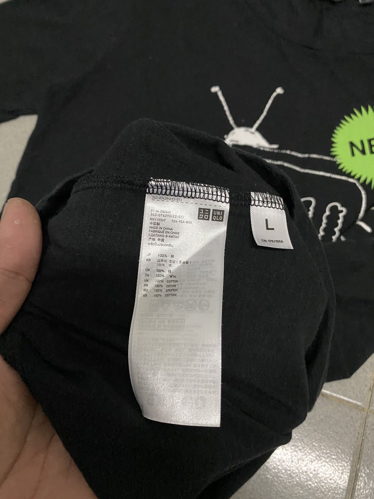 Undercover Undercover Uniqlo UU Black Tee Size US L / EU 52-54 / 3 - 4 Thumbnail