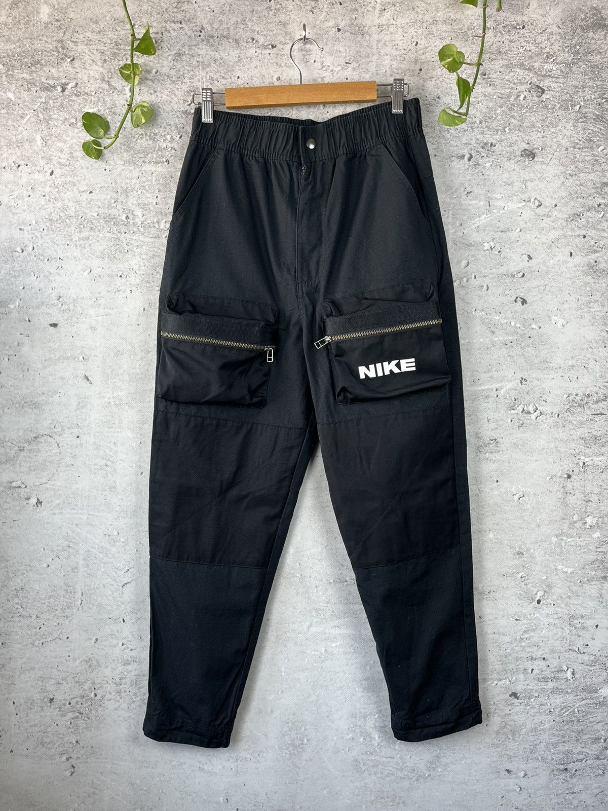 Japanese Brand × Nike Nike - City Made Woven Cargo Pants Black S Size US 30 / EU 46 - 2 Thumbnail