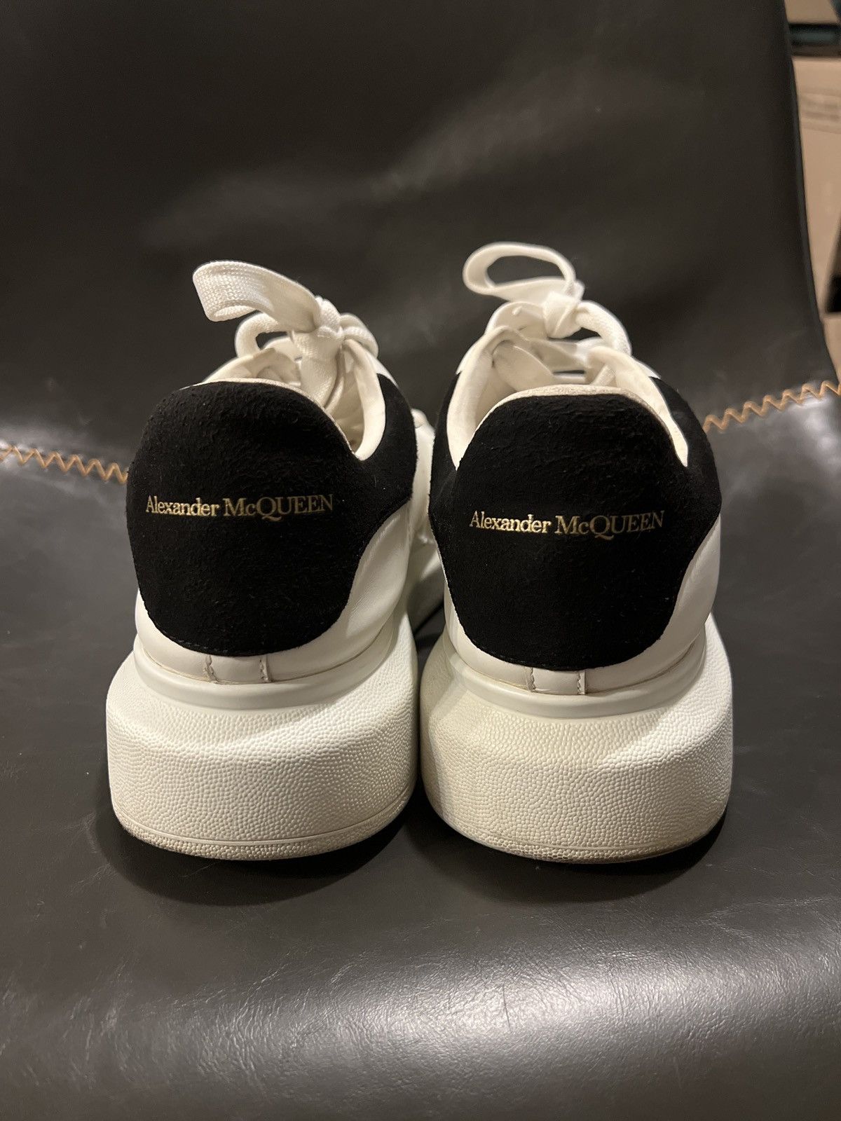 Alexander McQueen Alexander McQueen – Women’s – White/Black – EU 40 / US 9W Size US 10 / IT 40 - 3 Thumbnail