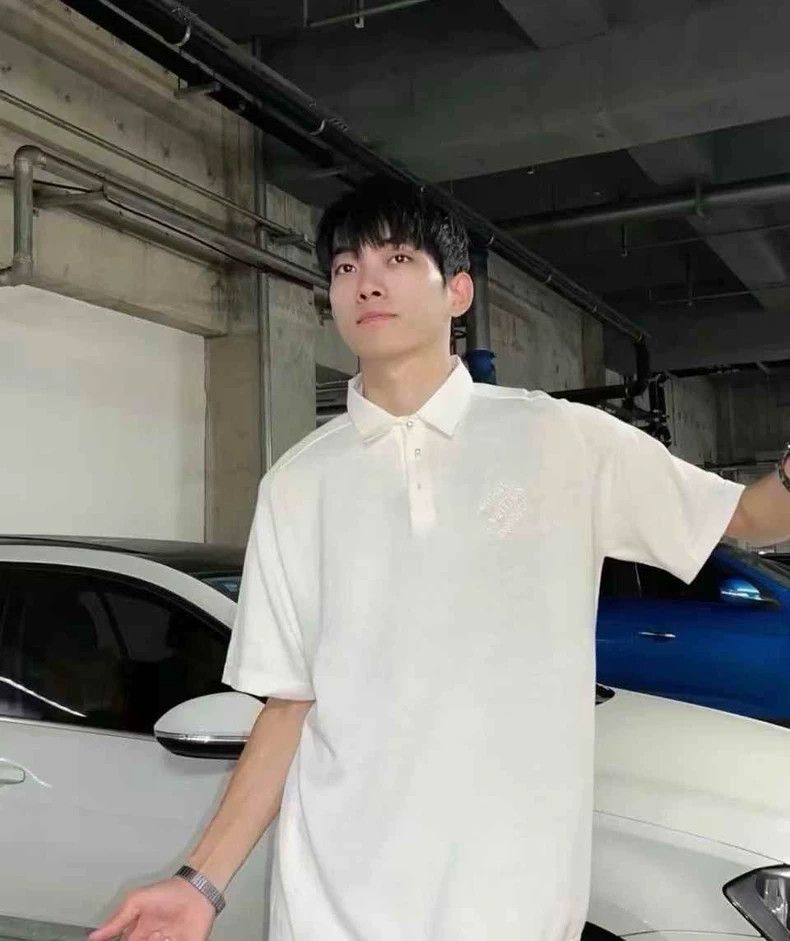 Louis Vuitton Louis Vuitton White feidong pearl polo short sleeve Size US L / EU 52-54 / 3 - 6 Thumbnail