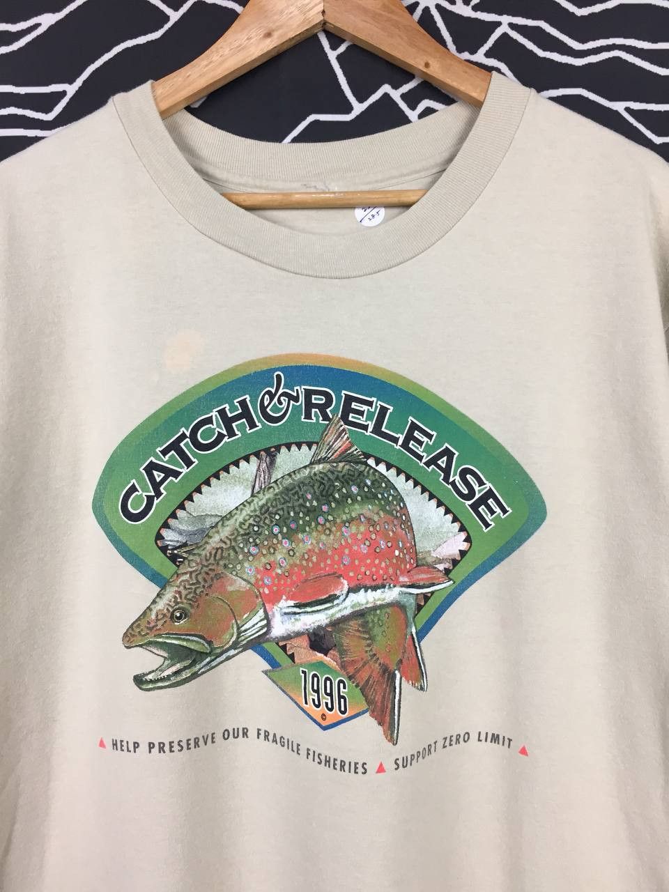 Vintage Vtg 90s Catch & Release Fish Single Stitch Tee Size US L / EU 52-54 / 3 - 3 Thumbnail
