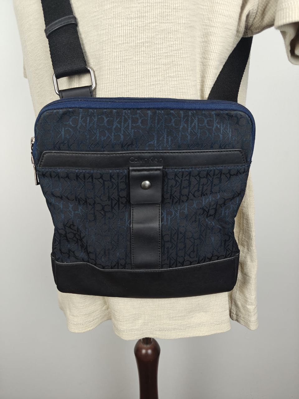 Calvin Klein Calvin Klein Jeans Monogram Crossbody Bag Blue Size 26 - 2 Thumbnail