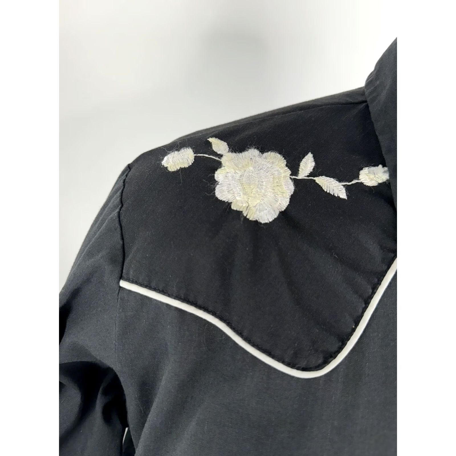Wrangler VINTAGE Wrangler Shirt Mens L Western Embroidered Flower Gaucho Single Needle Size US L / EU 52-54 / 3 - 4 Thumbnail