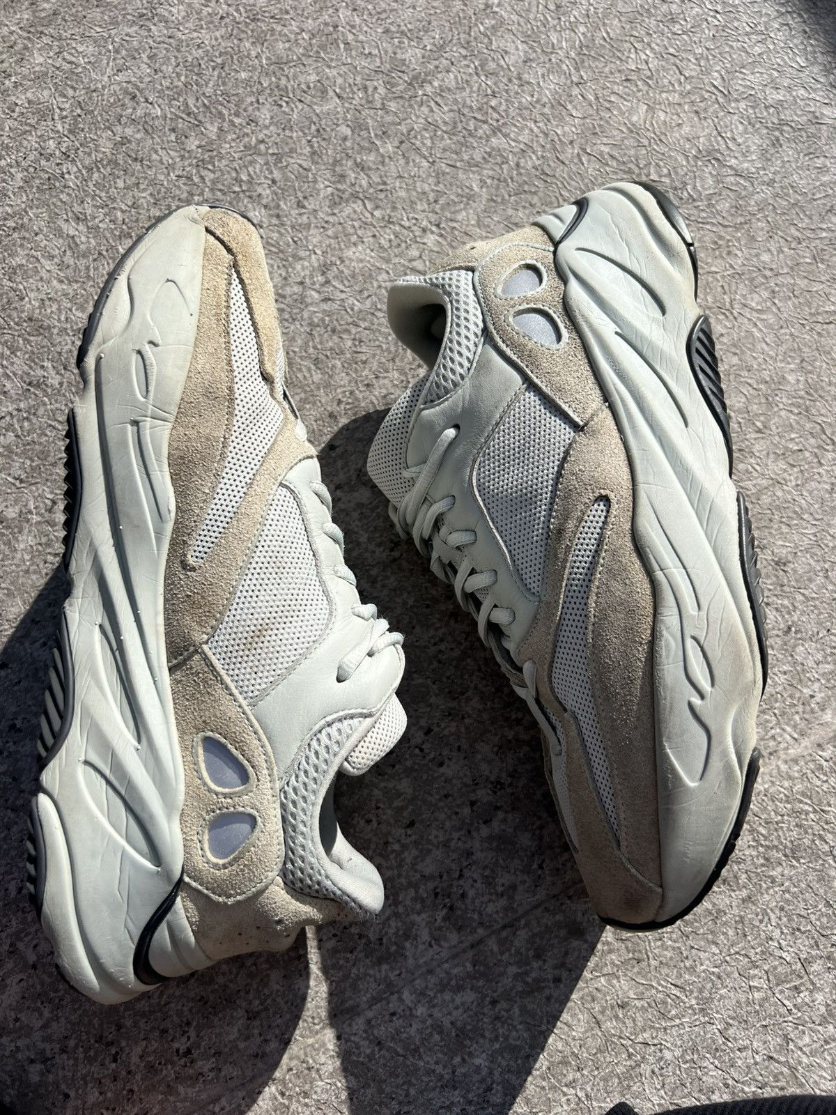 Yeezy Adidas YEEZY 700 Salt Size US 12 / EU 45 - 6 Thumbnail