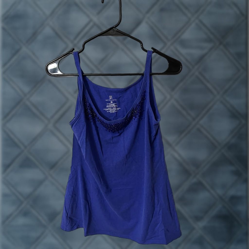 Sea New York New York & Co Sleeveless Tank Shirt Womens Medium Blue Sequin Knit Stretch Casual Scoop Neck M Regular Blue Womens Tank 2000s? Size M / US 6-8 / IT 42-44 - 1 Thumbnail