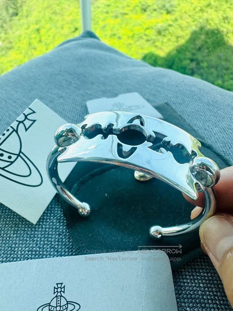 Vivienne Westwood Vivienne Westwood Silver Adjustable Bracelet. Size ONE SIZE - 6 Thumbnail