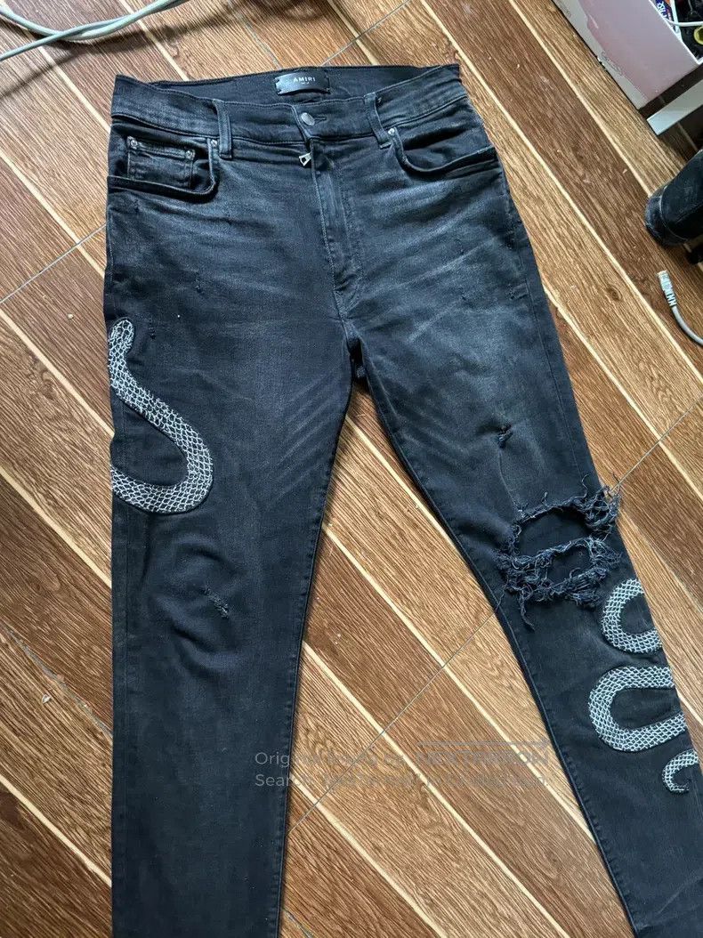 Amiri Amiri Black snake embroidered crystal single-knee destruct Size US 34 / EU 50 - 2 Thumbnail