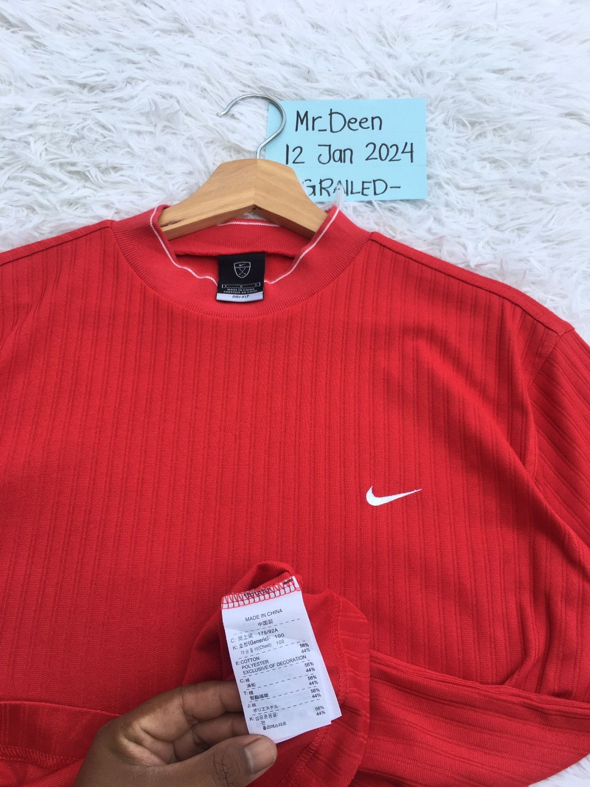 Nike Rare Vintage Nike Swoosh Logo Tshirt Size US L / EU 52-54 / 3 - 17 Thumbnail