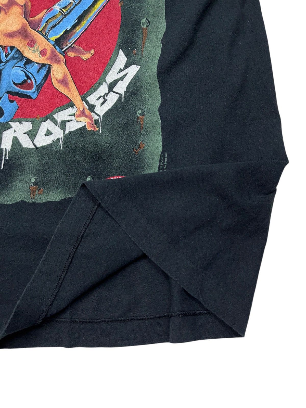 Guns N' Roses Vintage 1992 Conart Guns N Roses 91-92 Revolver T-shirt Size US L / EU 52-54 / 3 - 3 Thumbnail
