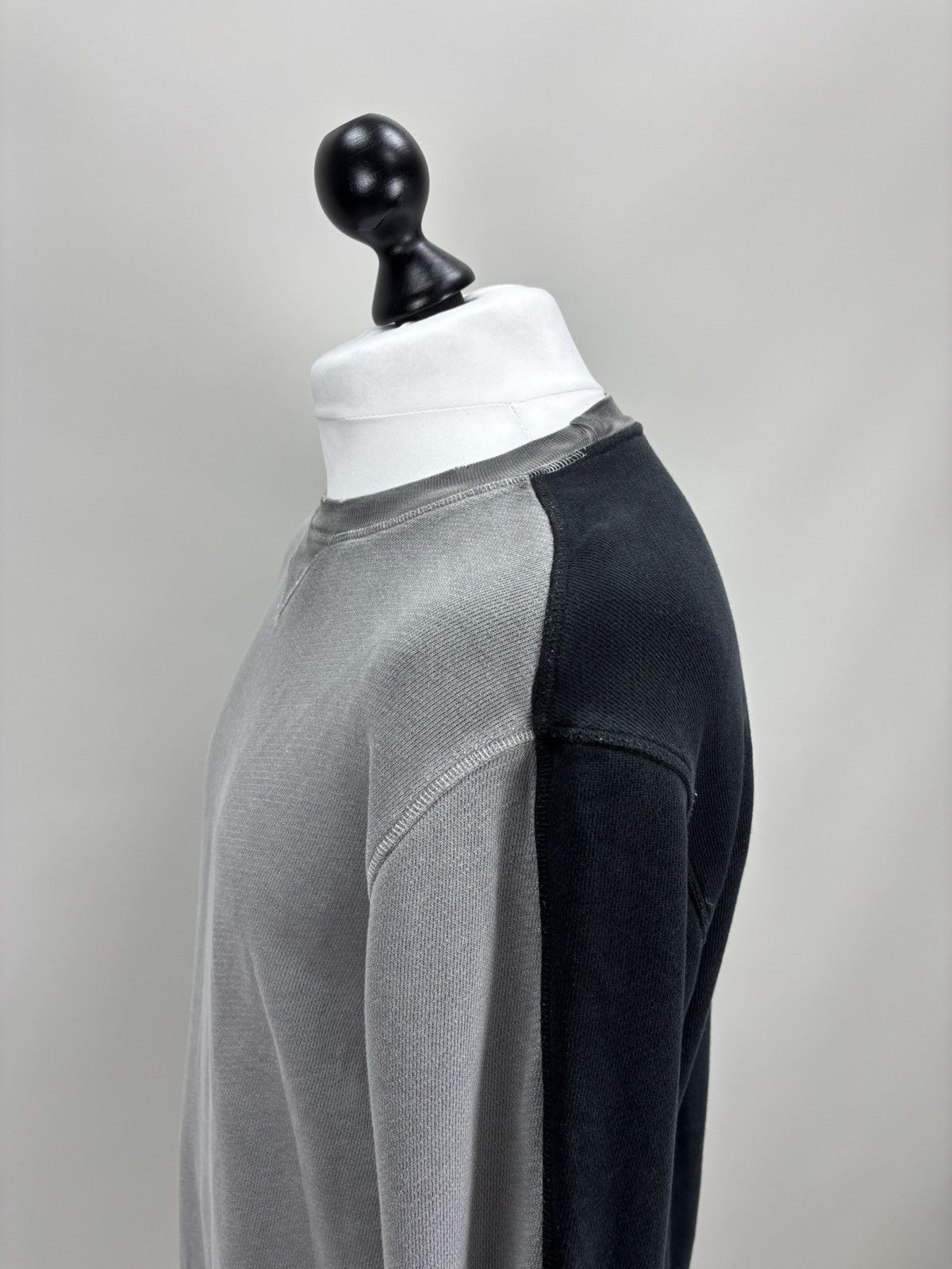 Diesel Mens sweatshirt Y2k Diesel Size L Color Gray Size US L / EU 52-54 / 3 - 9 Thumbnail