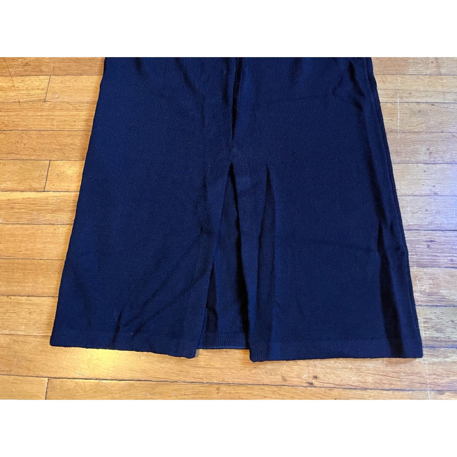 St. John St. John Basics Santana Knit Stretch Midi Skirt Women's 10 Black Size 32" / US 10 / IT 46 - 7 Thumbnail