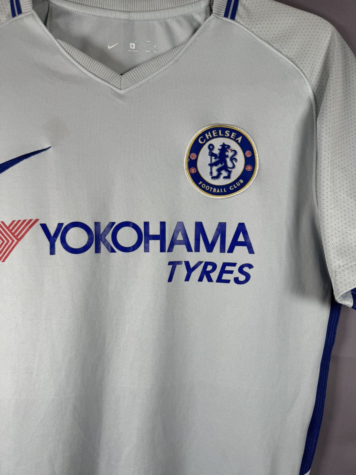 Chelsea Soccer × Nike × Vintage Vintage Chelsea 2017/18 Away Nike Jersey Blokcore Small Size US S / EU 44-46 / 1 - 5 Thumbnail