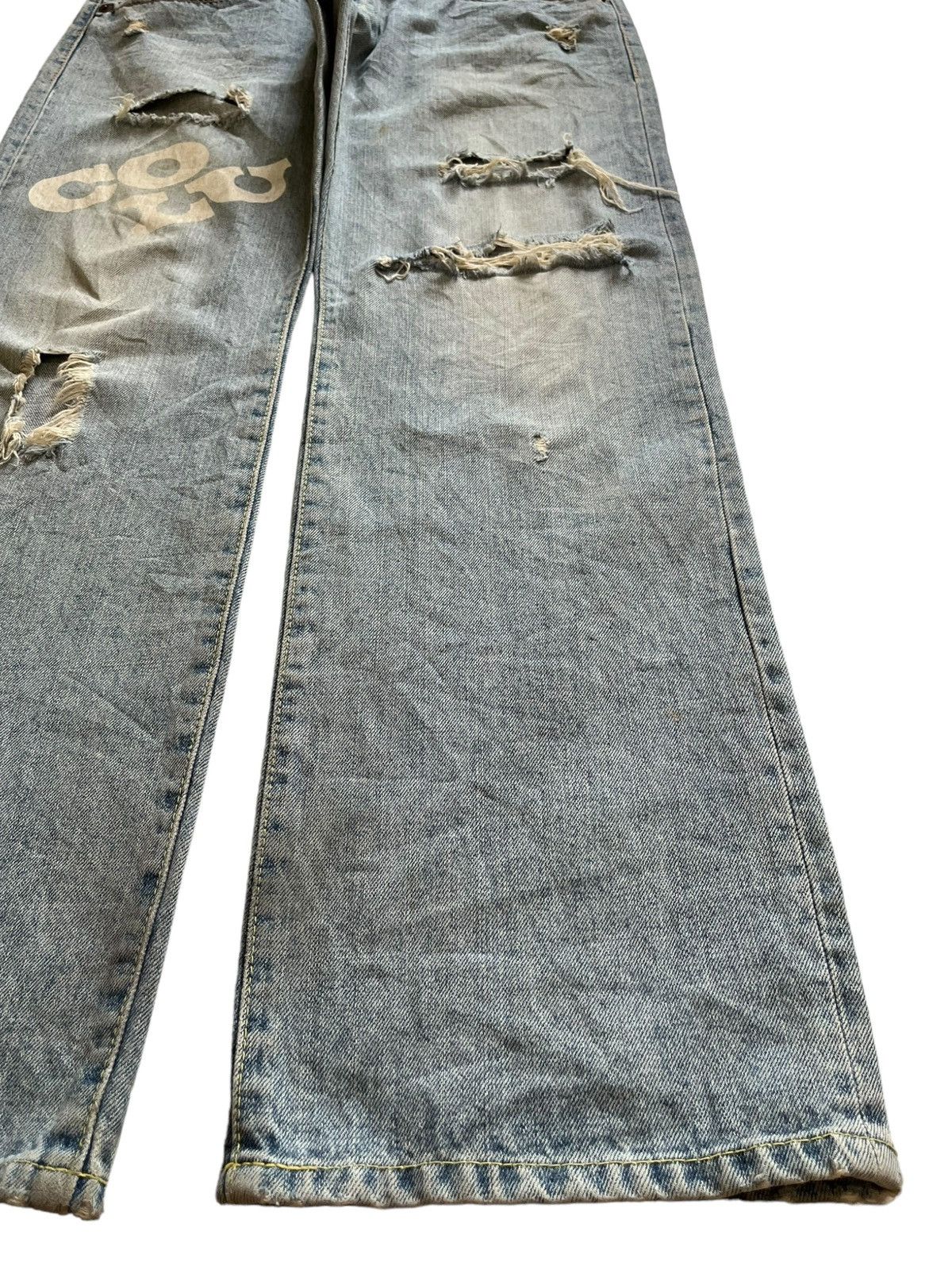 Japanese Brand Vintage Japanese CocoLulu Light Wash Rip Printed Baggy Jeans Size US 35 - 7 Thumbnail