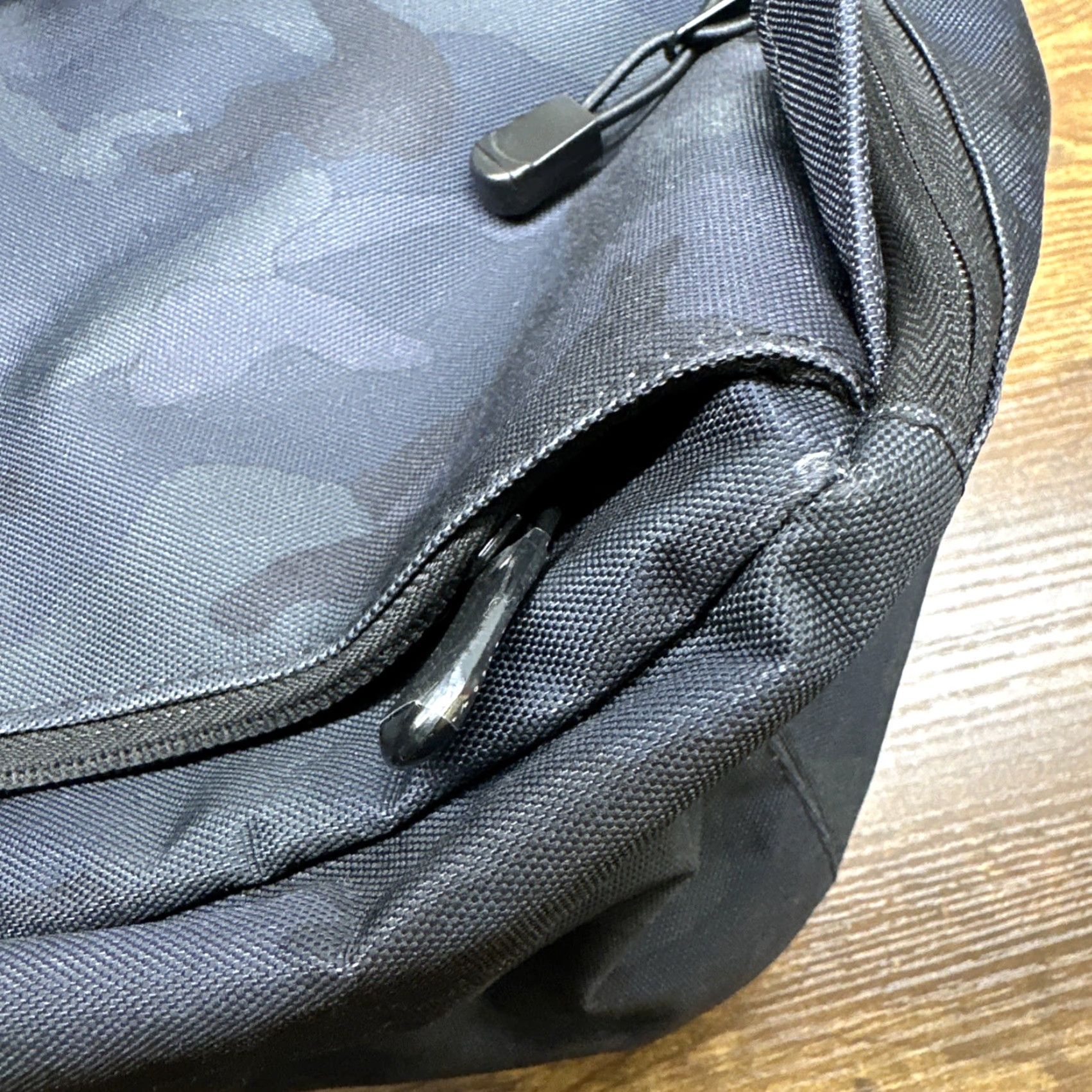 Vintage Lo & Sons Hanover Backpack Camouflage Black Polyester Medium Unisex Adults Zip Backpack Travel Men's Womens Boys Girls Read Size ONE SIZE - 7 Thumbnail