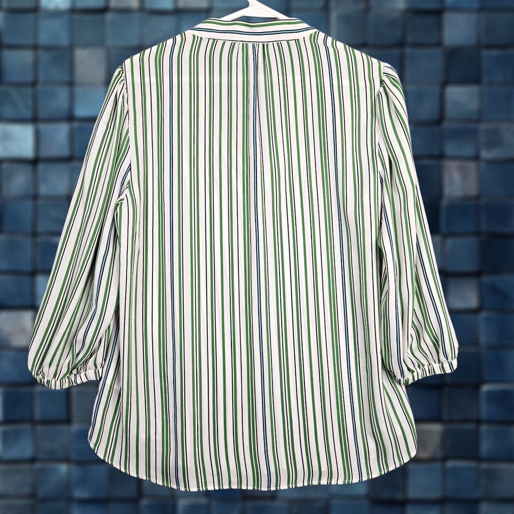 Vintage Cabi Shirt XS Green Black White Stripes 3/4 Sleeve V-Neck Blouse Womens Regular Pattern Solid Casual Sleeve Polyester Size XS / US 0-2 / IT 36-38 - 1 Thumbnail