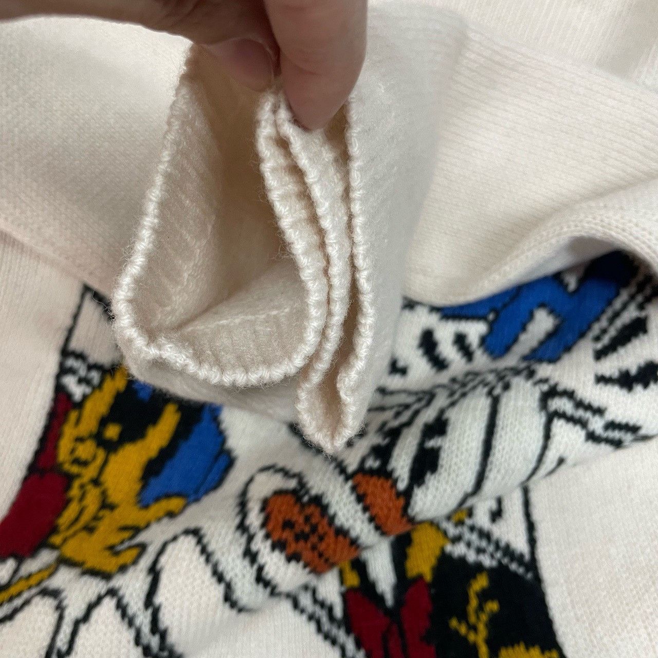 Gucci Gucci White Donald Duck co-branded sweater 2501-Nextarrow Size US XS / EU 42 / 0 - 4 Thumbnail
