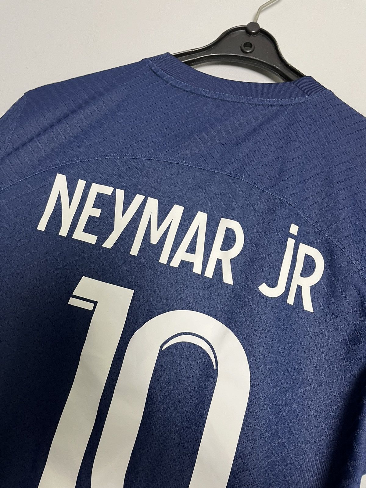 Nike AUTHENTIC NEYMAR PSG SOCCER JERSEY TSHIRT Size US S / EU 44-46 / 1 - 6 Thumbnail
