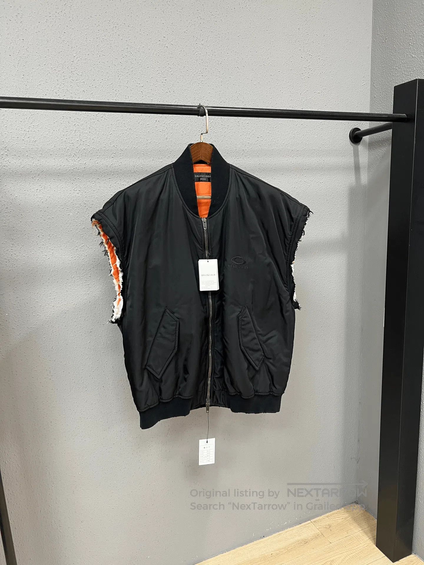 Balenciaga Balenciaga Black Vest with Orange Lining. Size US S / EU 44-46 / 1 - 1 Thumbnail